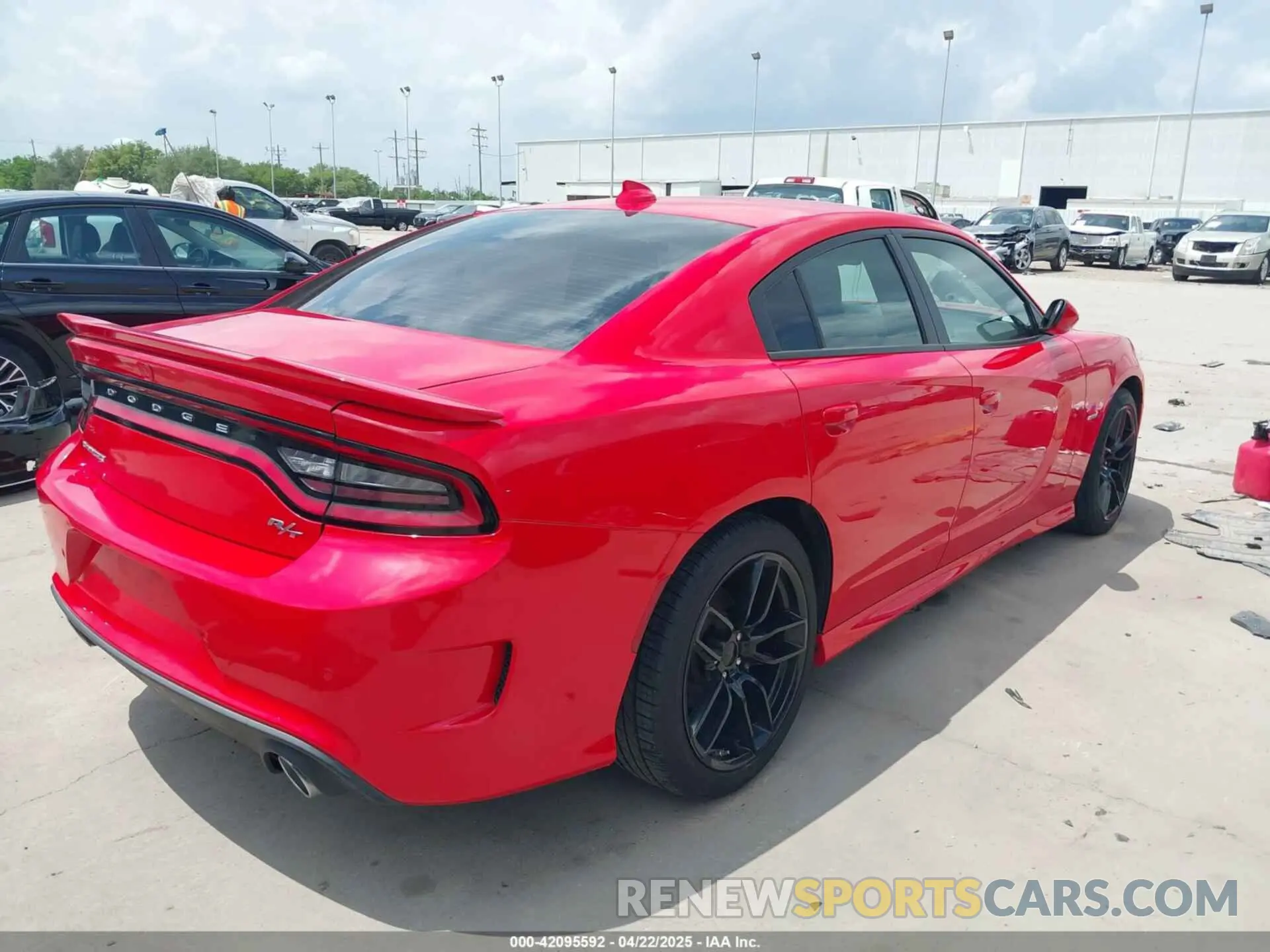 4 Фотография поврежденного автомобиля 2C3CDXCT4KH575219 DODGE CHARGER 2019