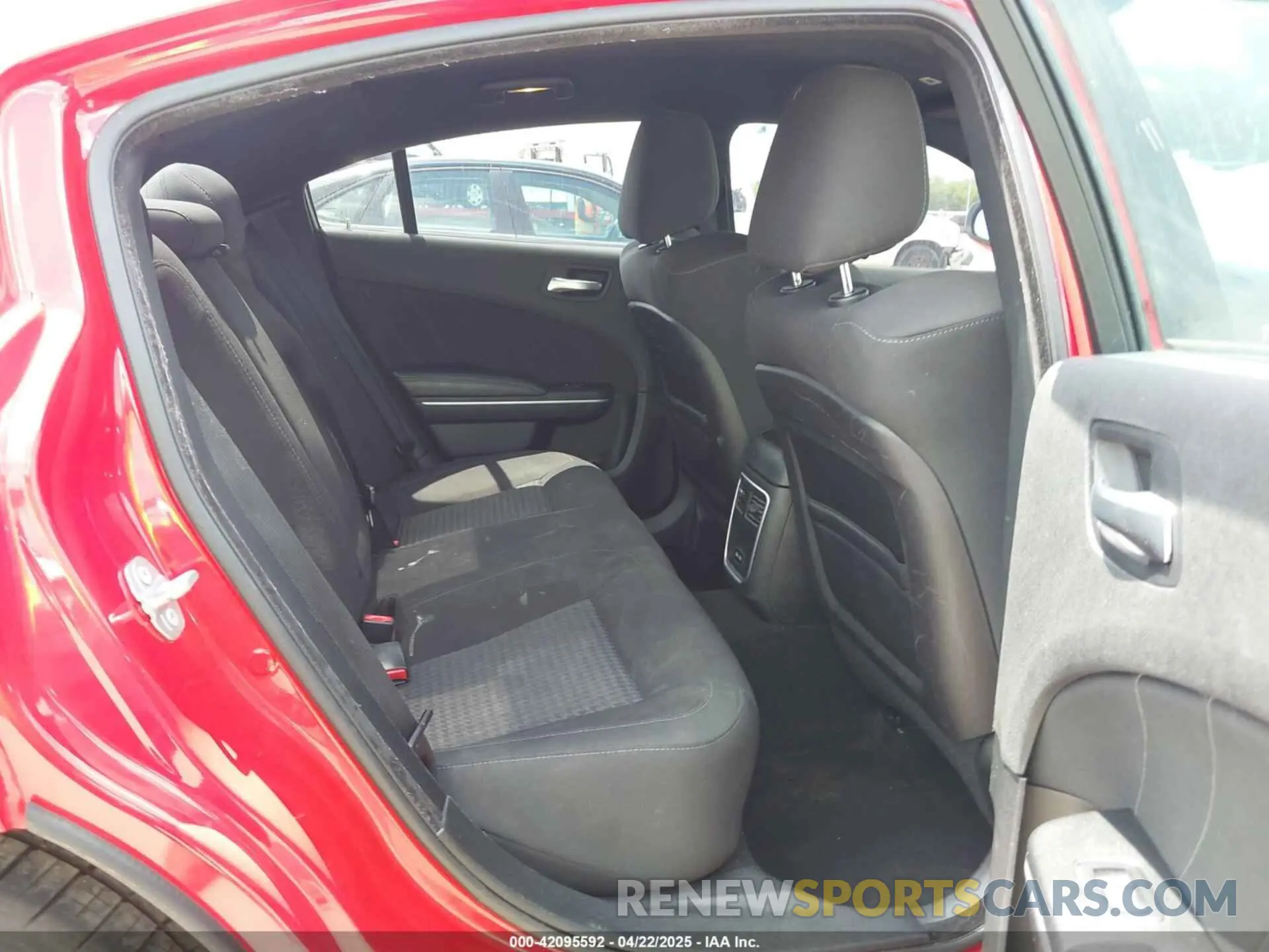 8 Фотография поврежденного автомобиля 2C3CDXCT4KH575219 DODGE CHARGER 2019