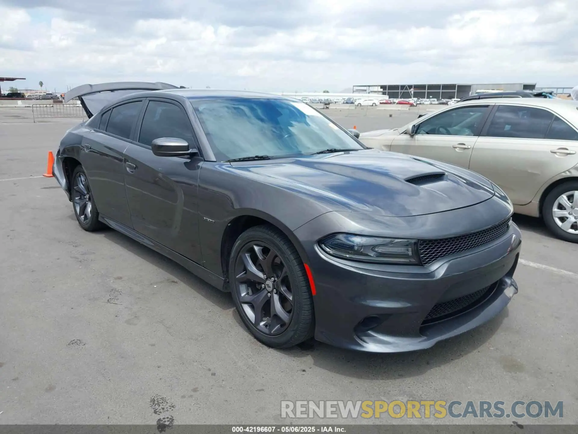 1 Photograph of a damaged car 2C3CDXCT4KH633149 DODGE CHARGER 2019