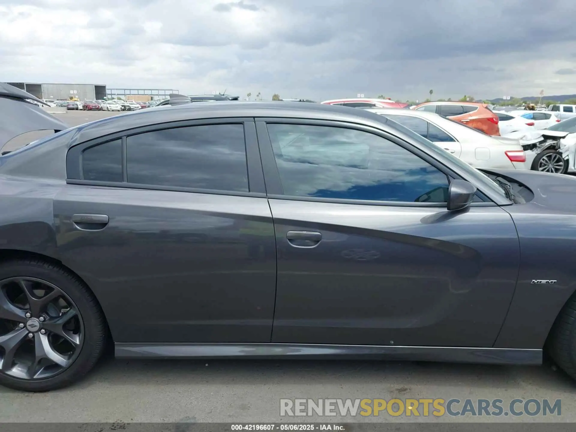 13 Photograph of a damaged car 2C3CDXCT4KH633149 DODGE CHARGER 2019