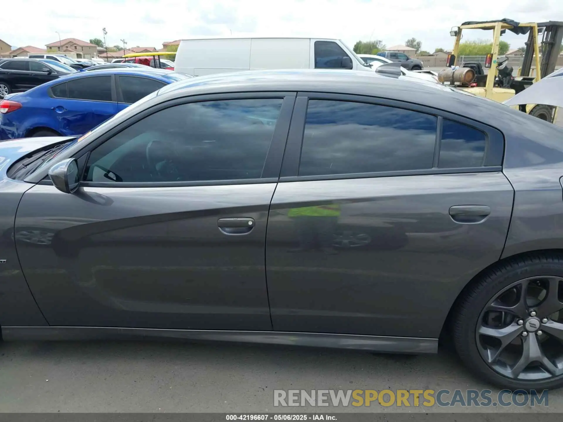 14 Photograph of a damaged car 2C3CDXCT4KH633149 DODGE CHARGER 2019