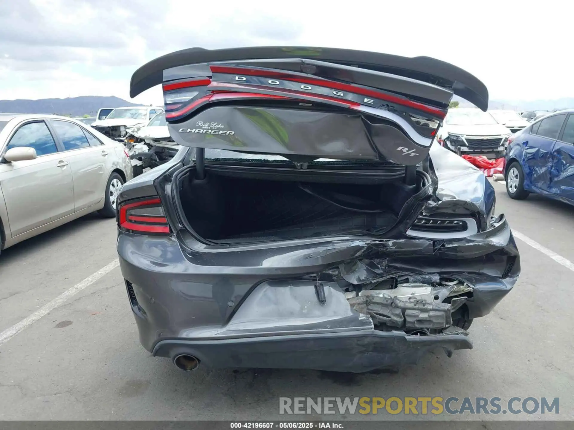 16 Photograph of a damaged car 2C3CDXCT4KH633149 DODGE CHARGER 2019