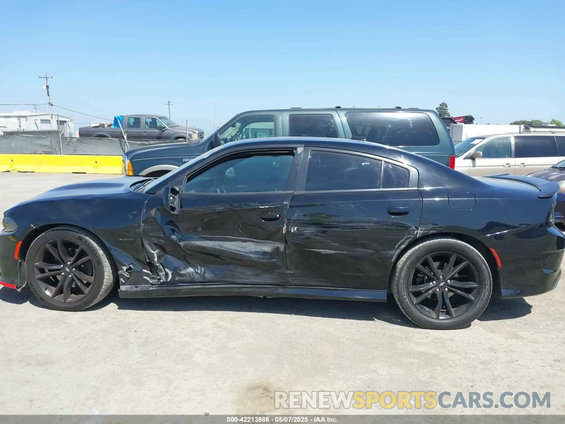 14 Photograph of a damaged car 2C3CDXCT5KH501548 DODGE CHARGER 2019