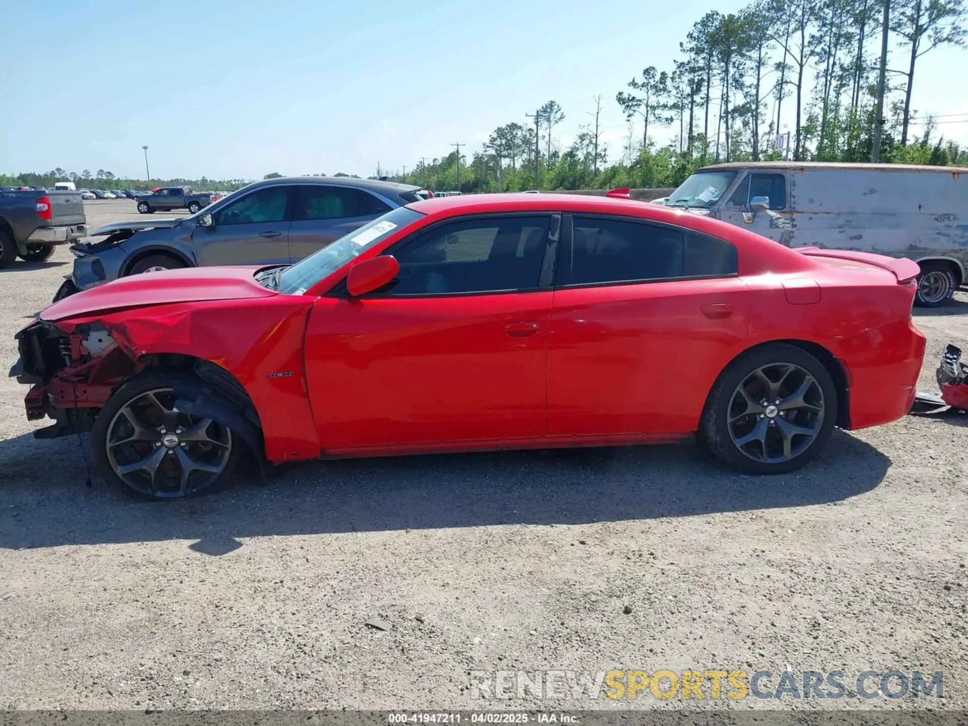 13 Фотография поврежденного автомобиля 2C3CDXCT6KH575853 DODGE CHARGER 2019