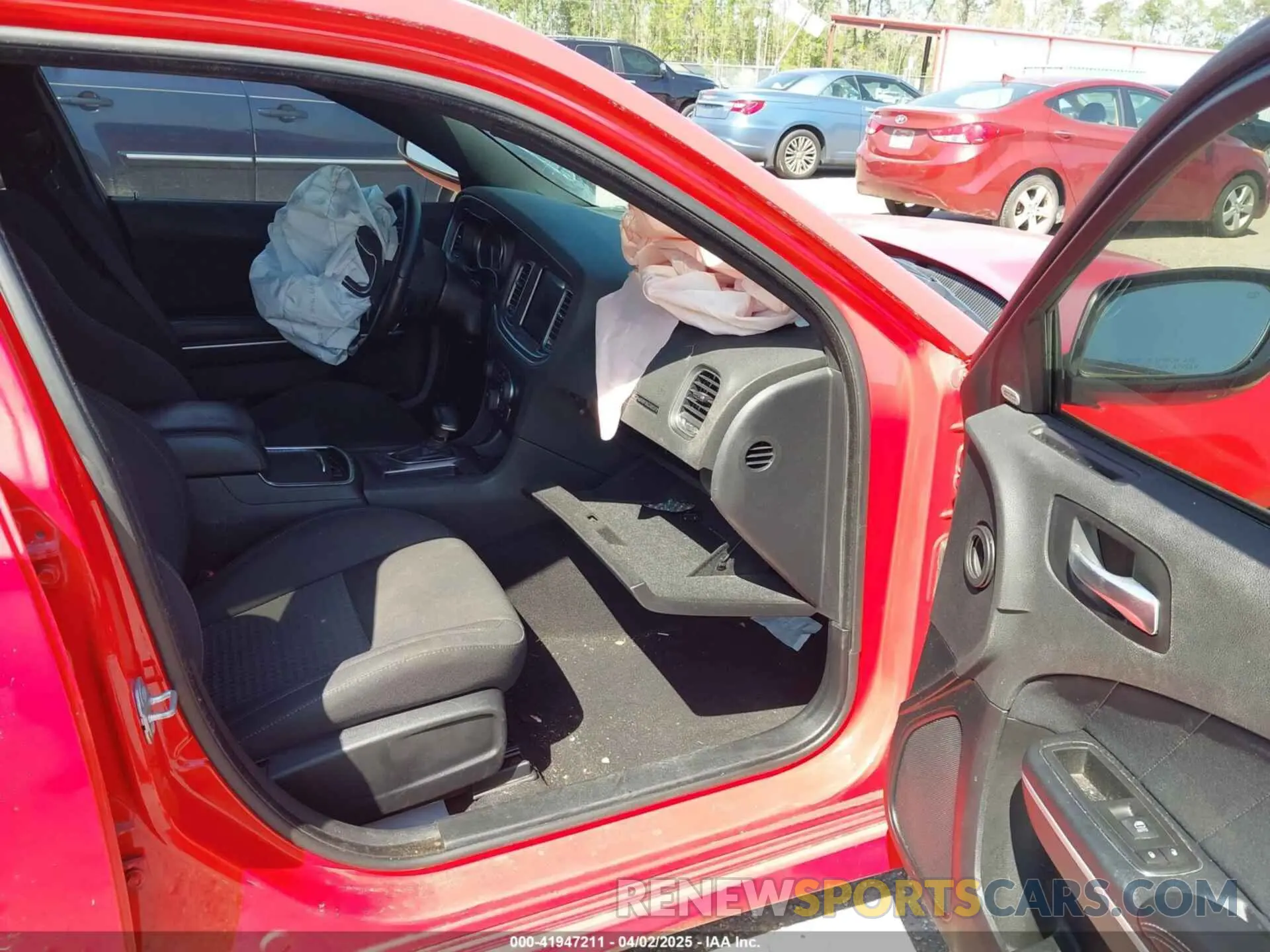 5 Фотография поврежденного автомобиля 2C3CDXCT6KH575853 DODGE CHARGER 2019