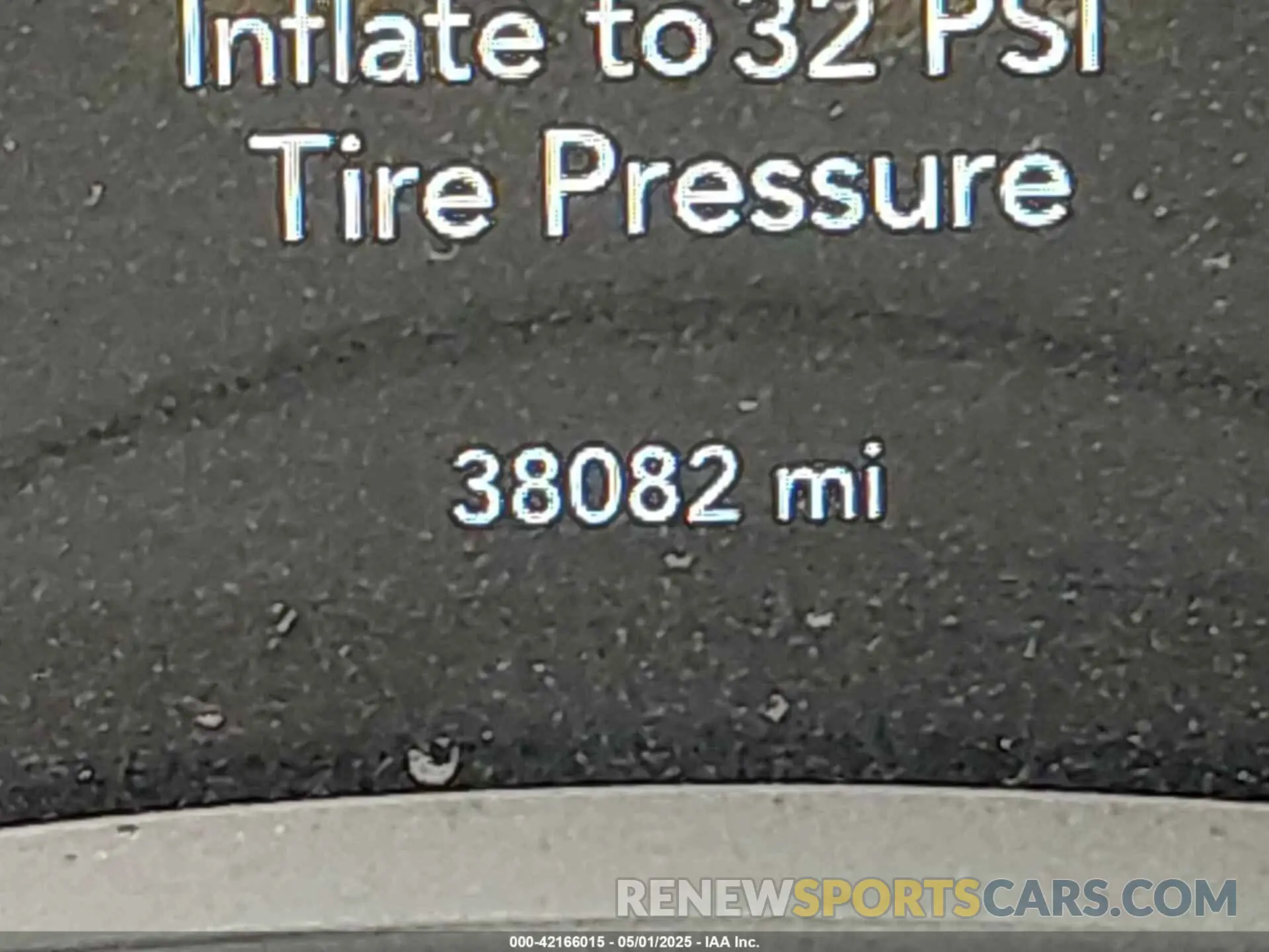 16 Photograph of a damaged car 2C3CDXCT6KH737142 DODGE CHARGER 2019