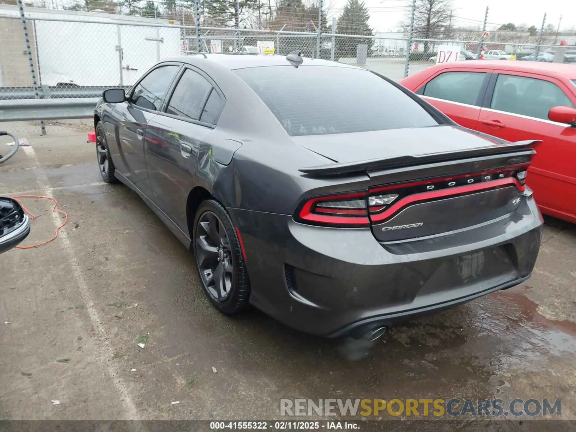 3 Фотография поврежденного автомобиля 2C3CDXCT7KH575439 DODGE CHARGER 2019