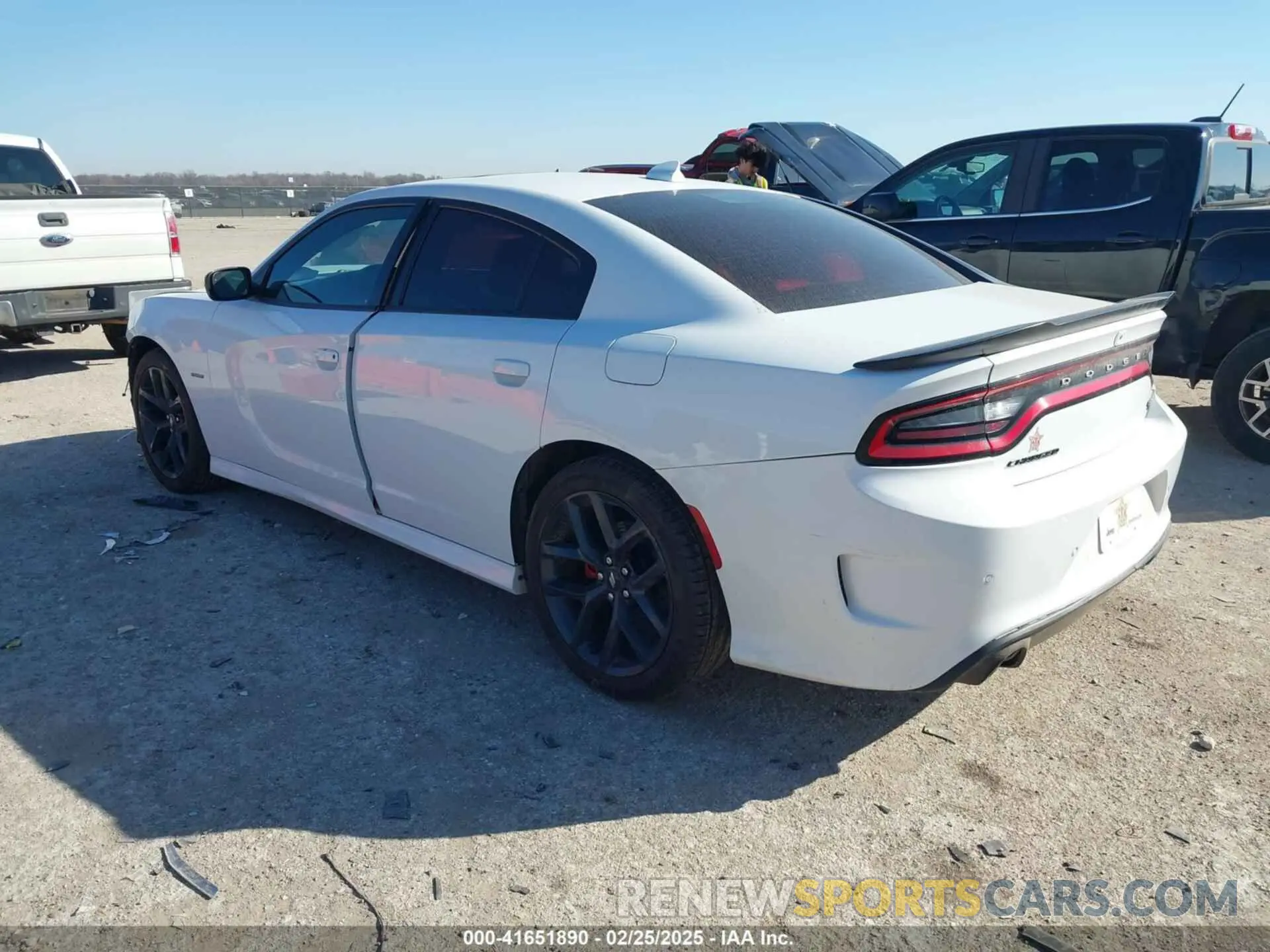 3 Фотография поврежденного автомобиля 2C3CDXCT9KH629940 DODGE CHARGER 2019