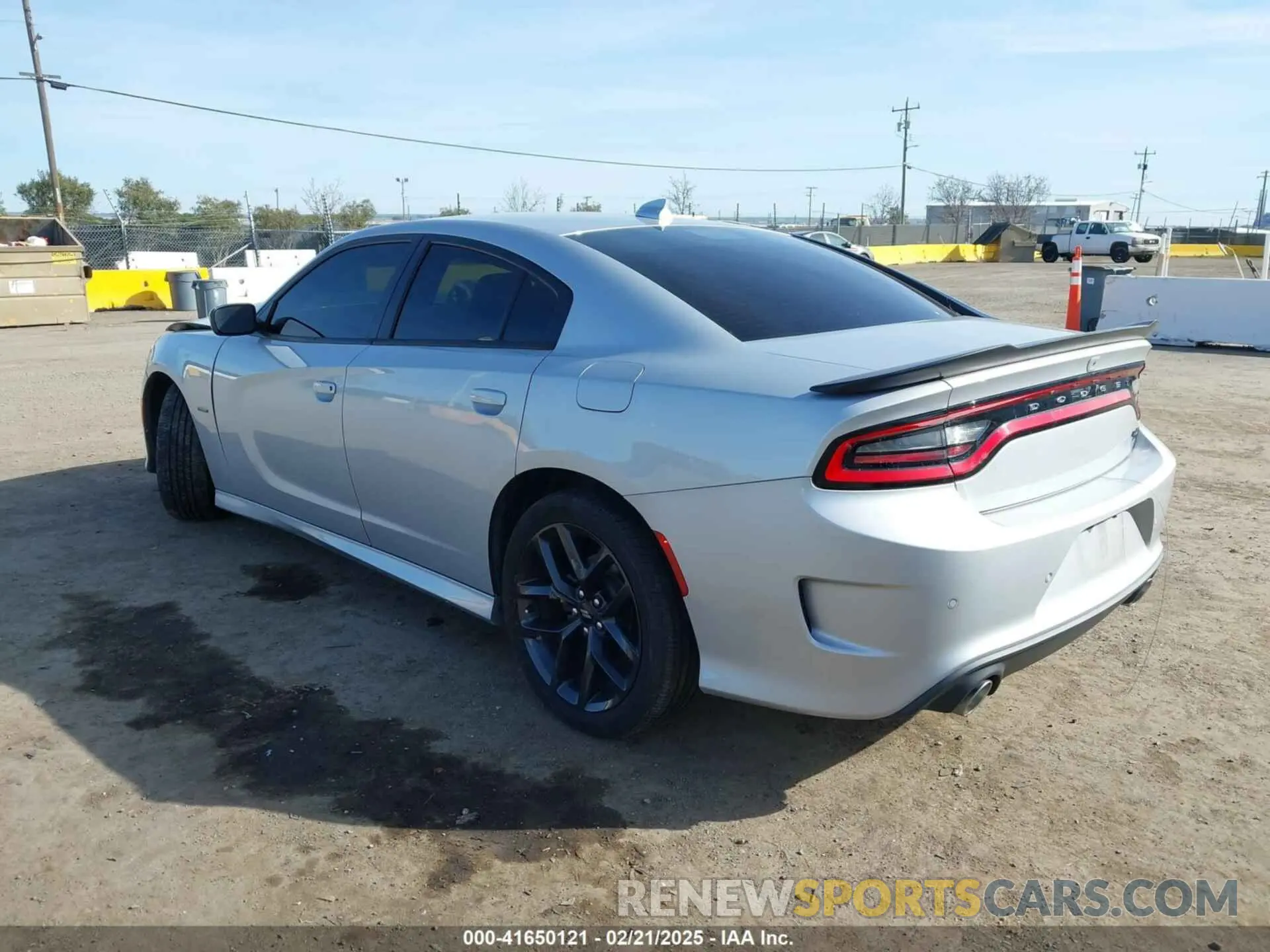 3 Фотография поврежденного автомобиля 2C3CDXCT9KH639027 DODGE CHARGER 2019
