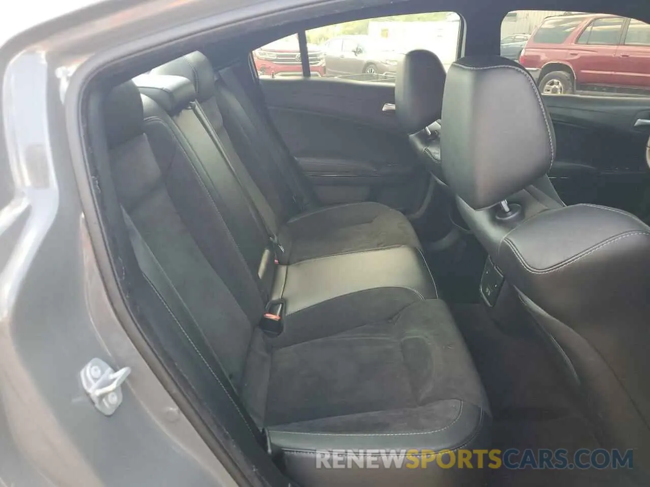 10 Photograph of a damaged car 2C3CDXCTXKH519303 DODGE CHARGER 2019