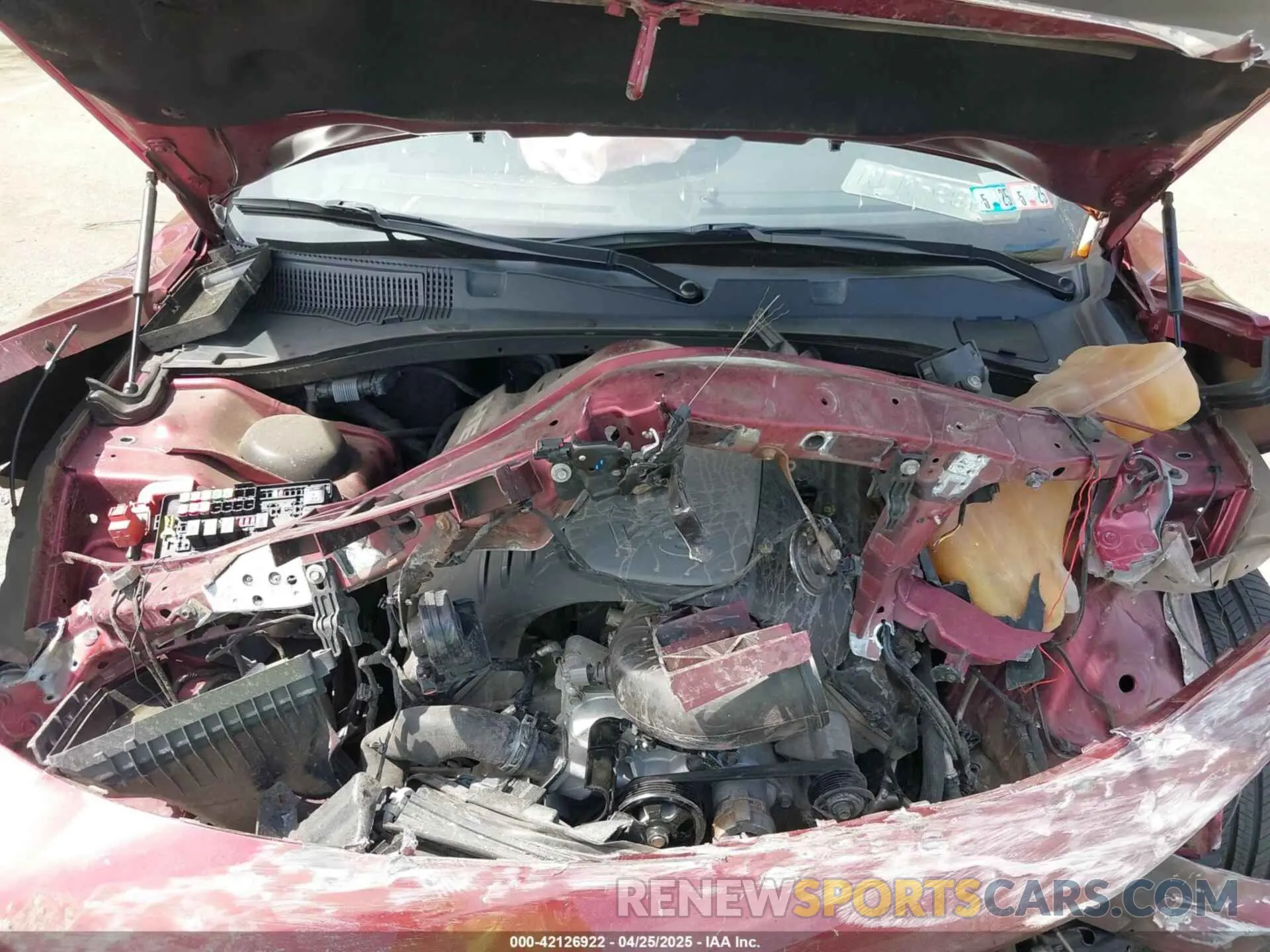 10 Photograph of a damaged car 2C3CDXCTXKH573104 DODGE CHARGER 2019
