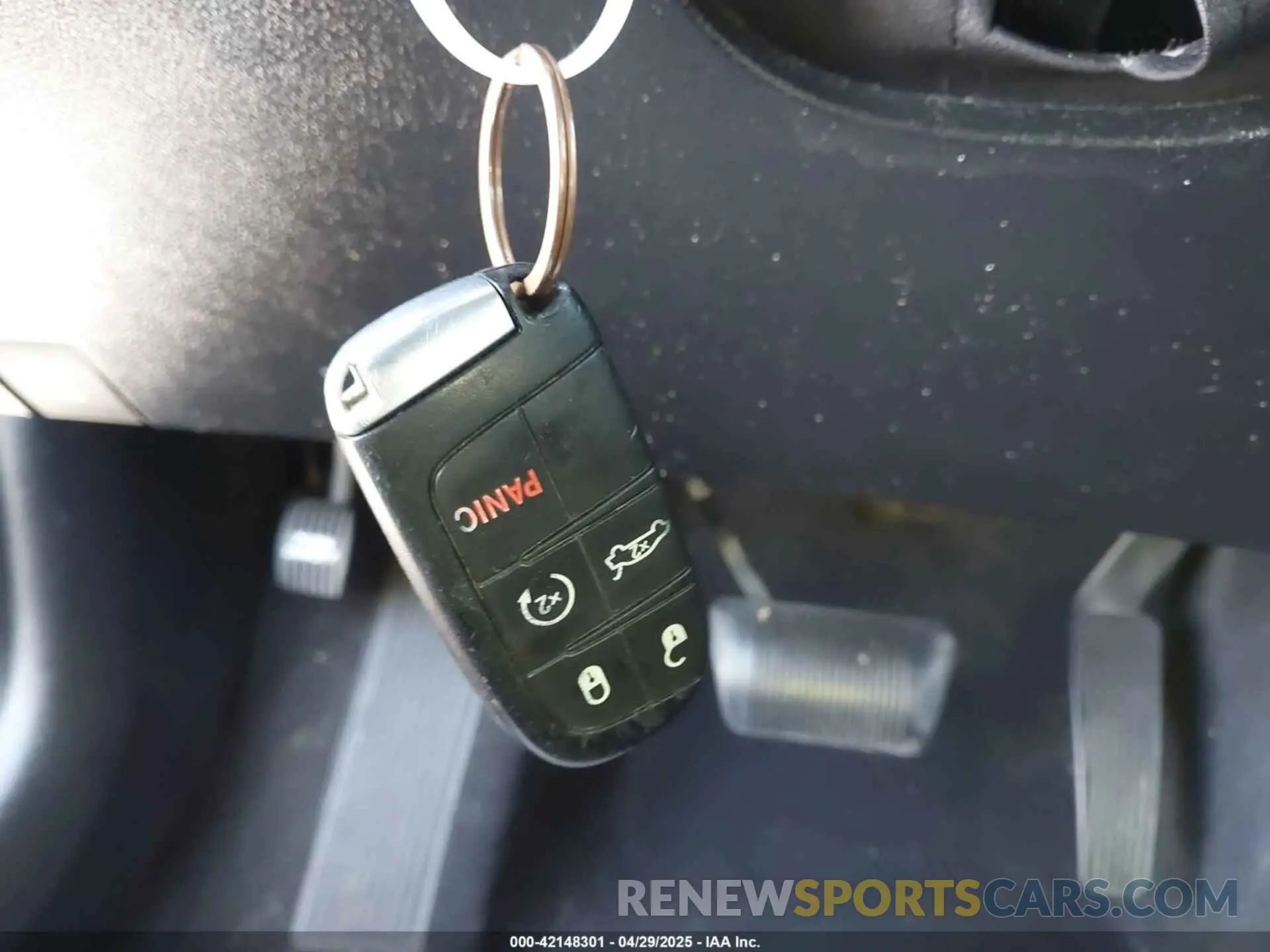 11 Photograph of a damaged car 2C3CDXCTXKH598035 DODGE CHARGER 2019