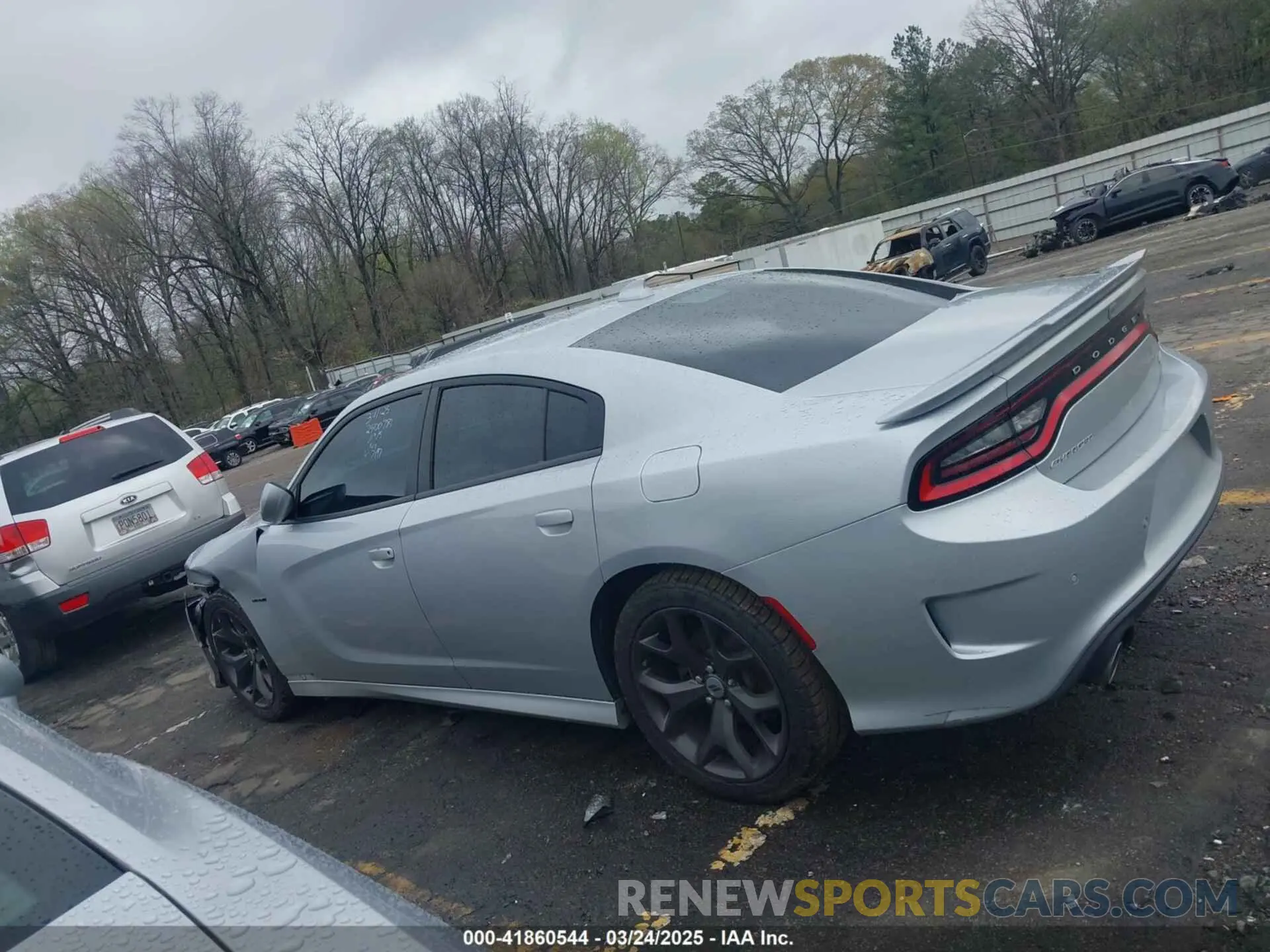 14 Photograph of a damaged car 2C3CDXCTXKH757197 DODGE CHARGER 2019