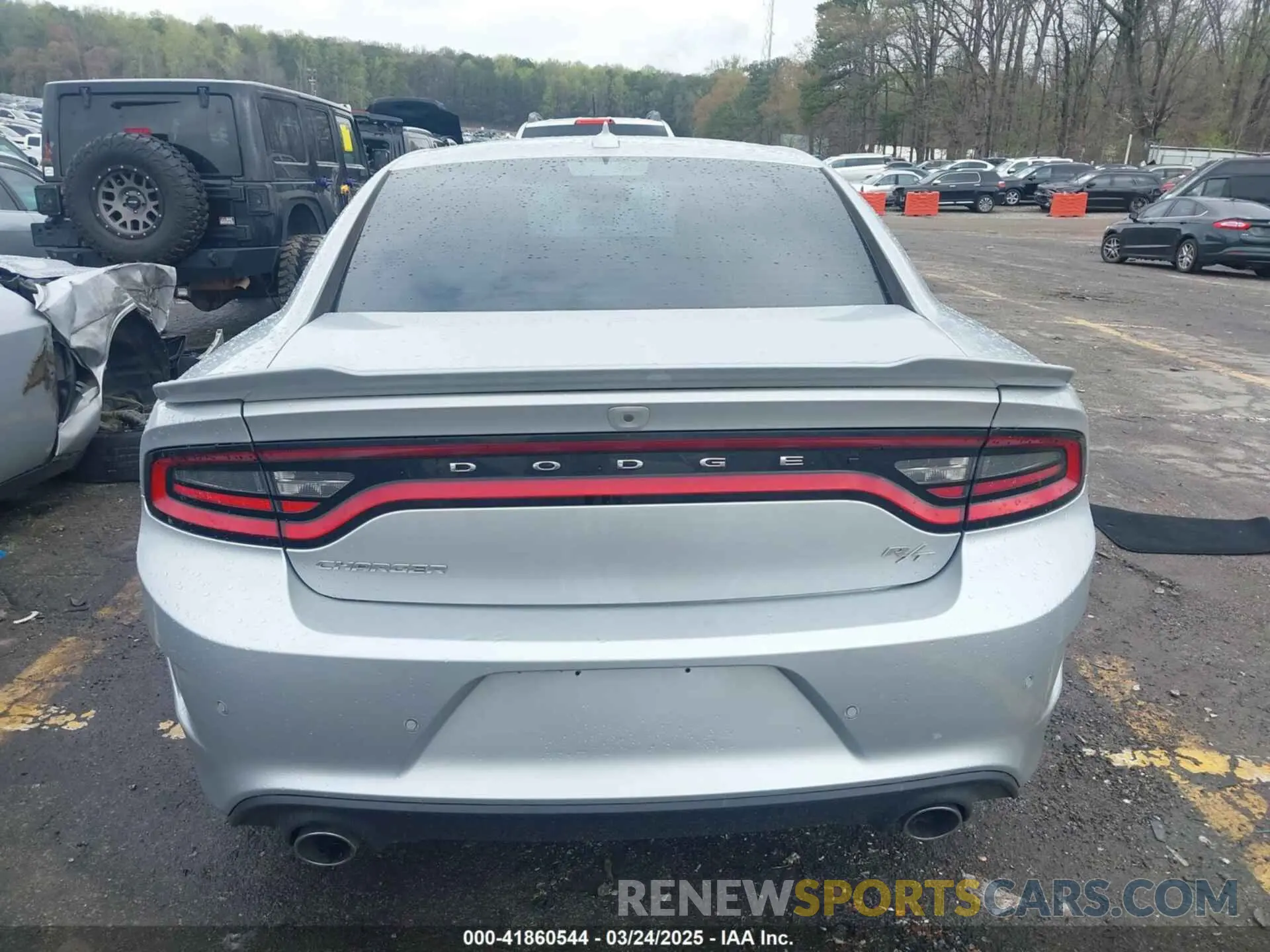 16 Photograph of a damaged car 2C3CDXCTXKH757197 DODGE CHARGER 2019
