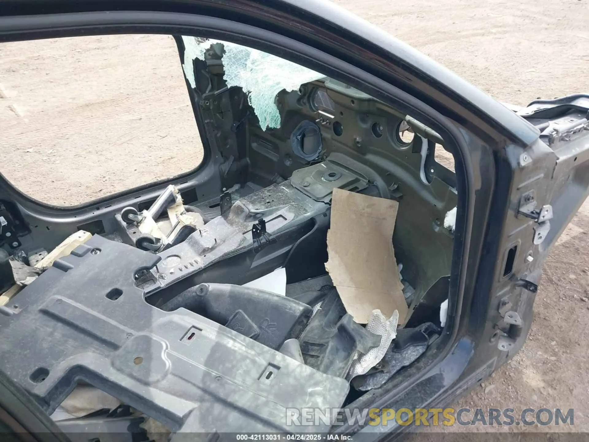 5 Photograph of a damaged car 2C3CDXGJ2KH626953 DODGE CHARGER 2019
