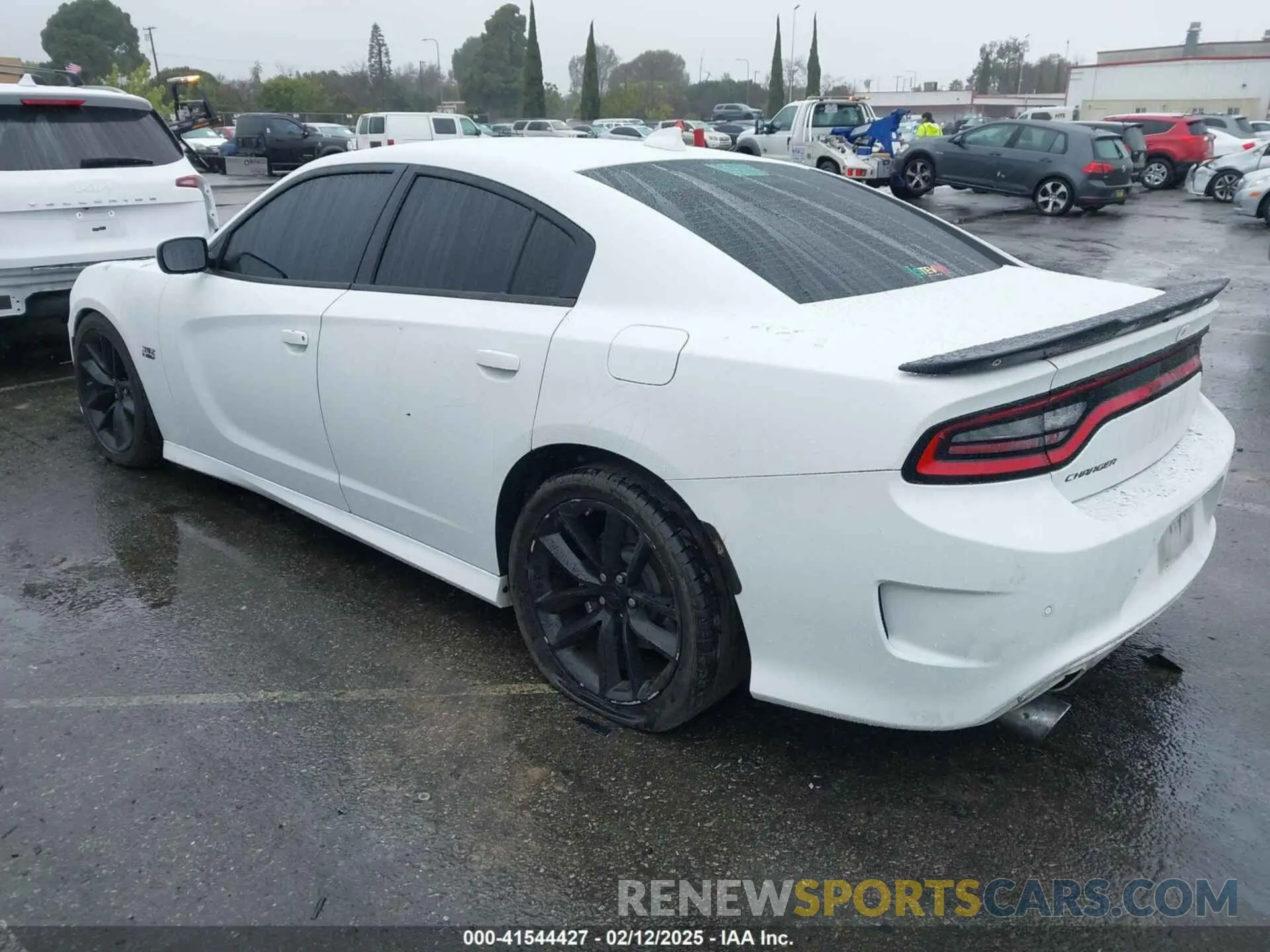 3 Фотография поврежденного автомобиля 2C3CDXGJ3KH511083 DODGE CHARGER 2019