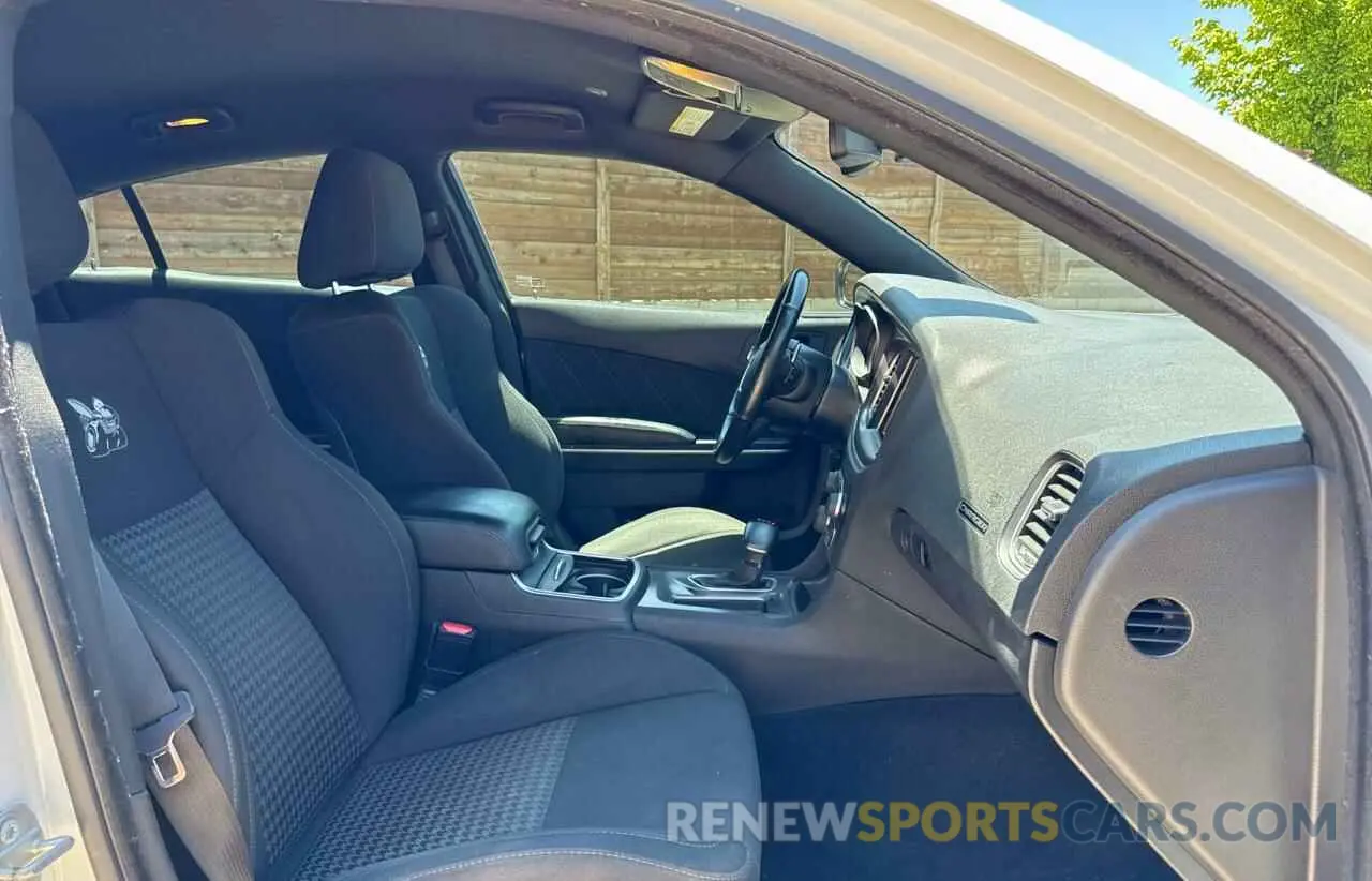 5 Photograph of a damaged car 2C3CDXGJ3KH558842 DODGE CHARGER 2019