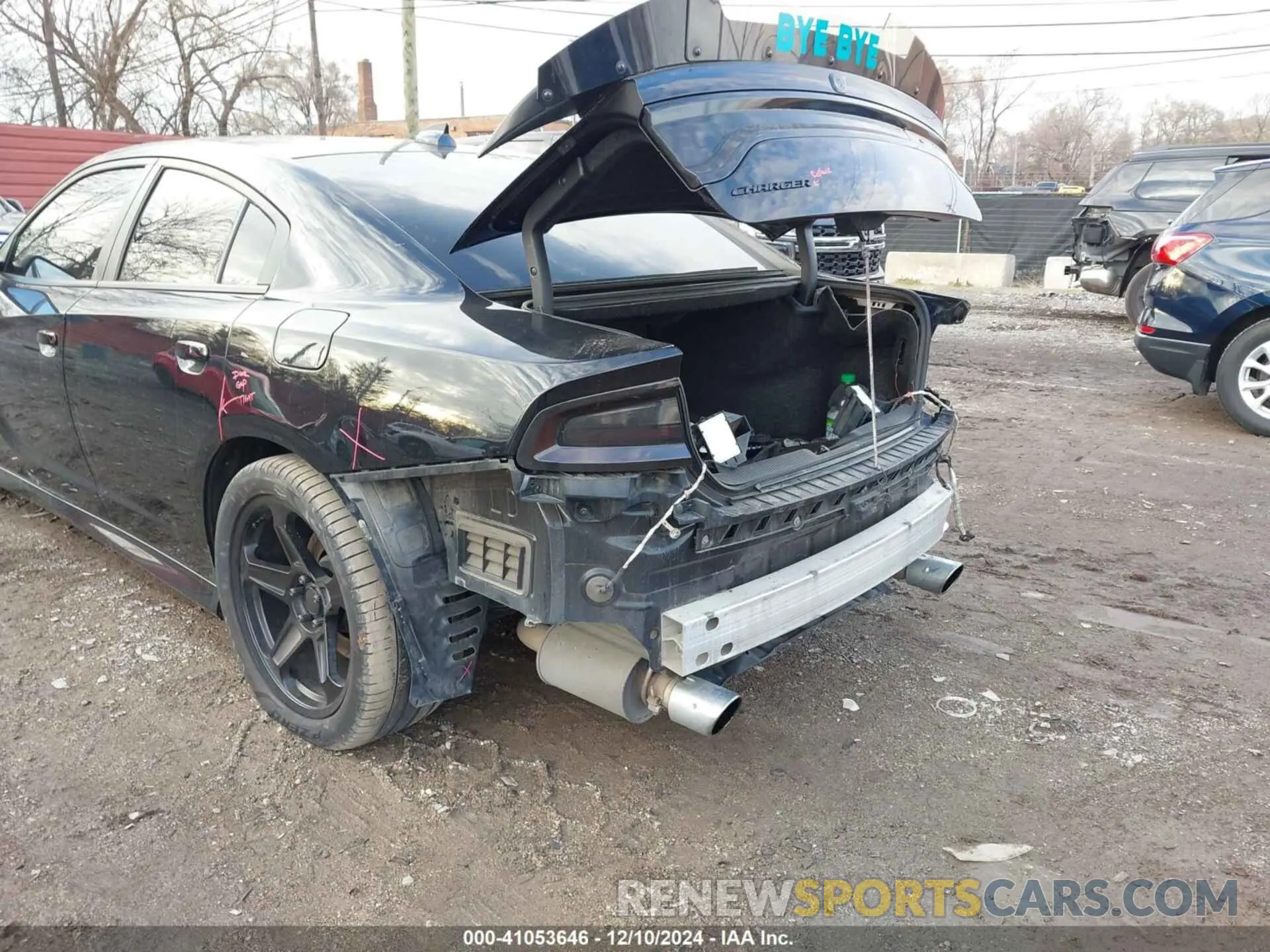 17 Photograph of a damaged car 2C3CDXGJ3KH665101 DODGE CHARGER 2019