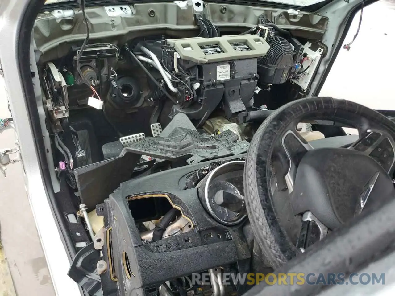 8 Photograph of a damaged car 2C3CDXGJ4KH562379 DODGE CHARGER 2019