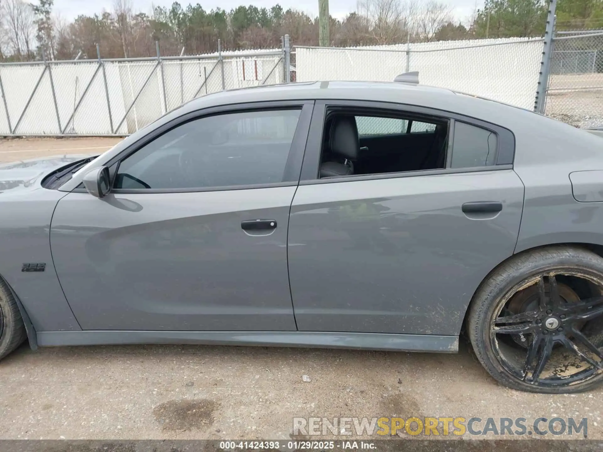 15 Photograph of a damaged car 2C3CDXGJ4KH658769 DODGE CHARGER 2019