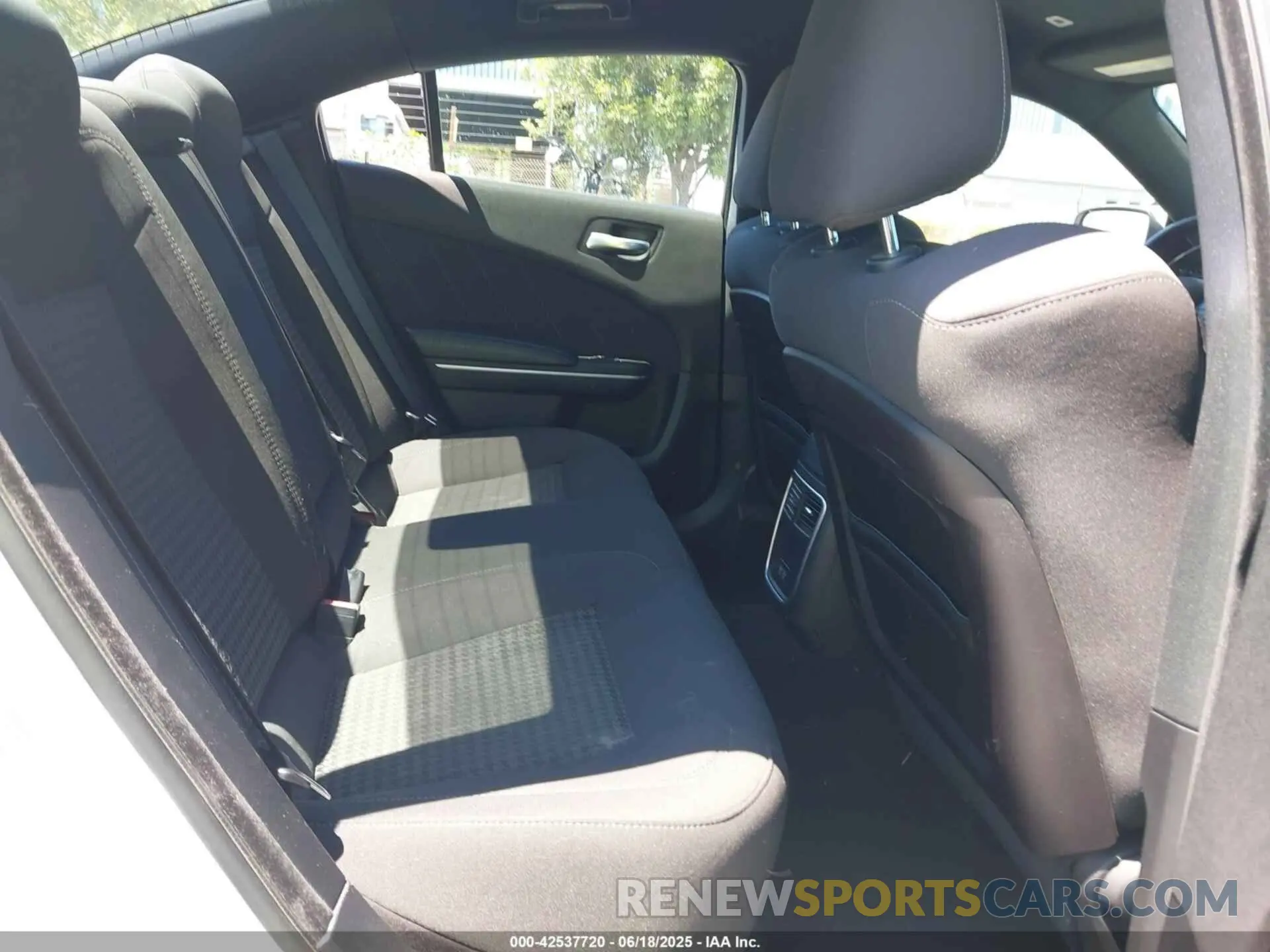 8 Photograph of a damaged car 2C3CDXGJ5KH710524 DODGE CHARGER 2019