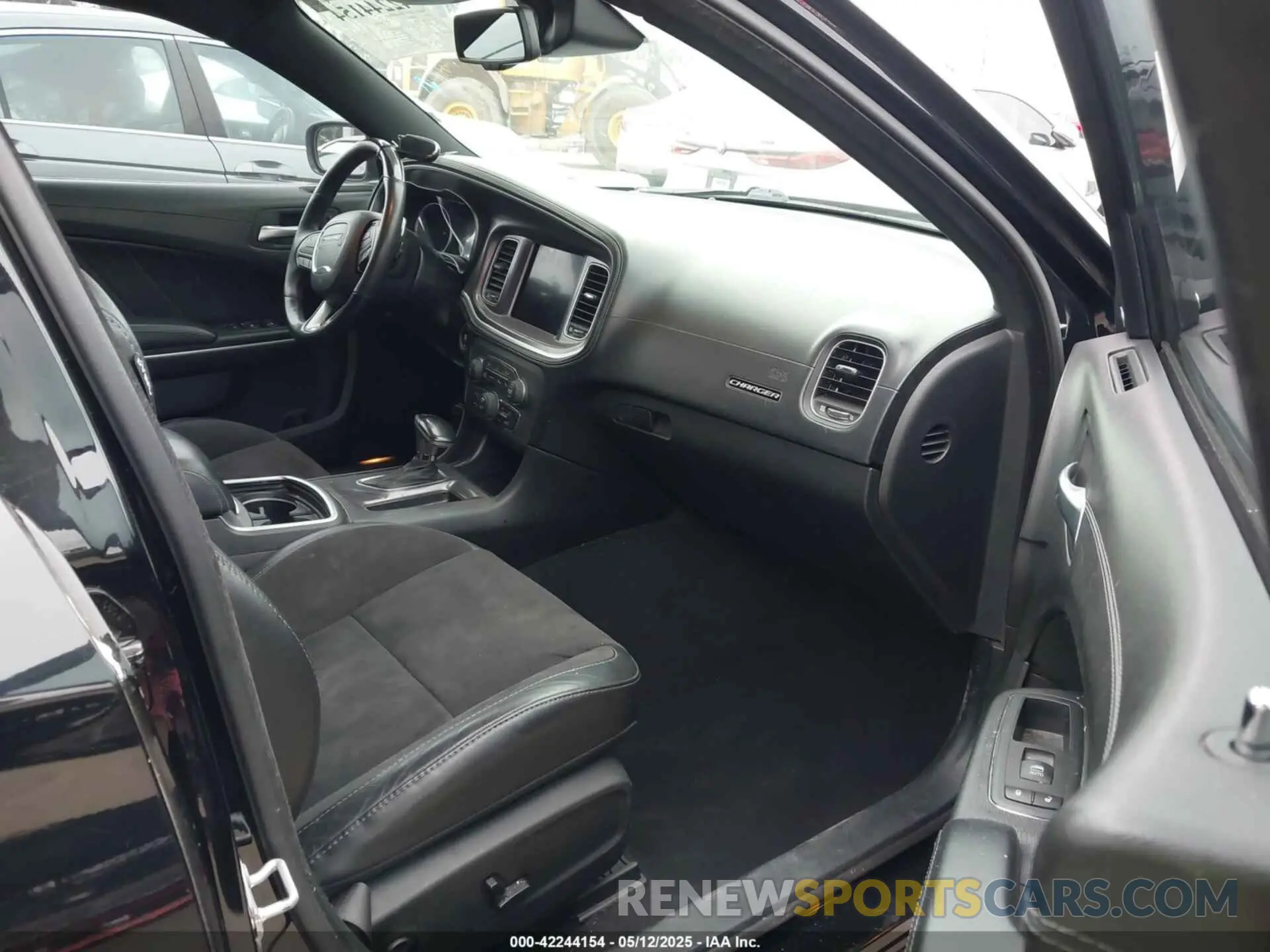 5 Фотография поврежденного автомобиля 2C3CDXGJ7KH717796 DODGE CHARGER 2019