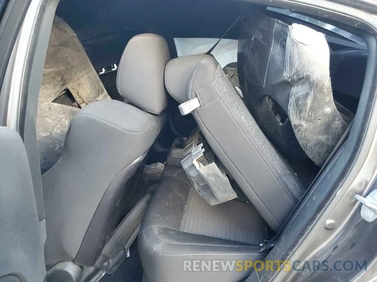10 Photograph of a damaged car 2C3CDXGJ7KH756808 DODGE CHARGER 2019