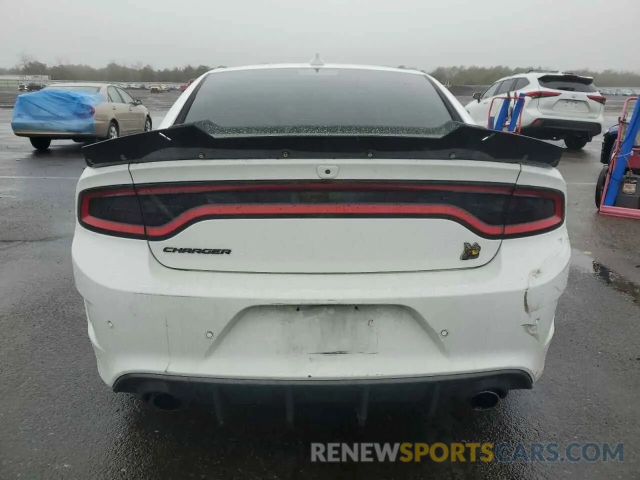6 Фотография поврежденного автомобиля 2C3CDXGJ9KH546713 DODGE CHARGER 2019