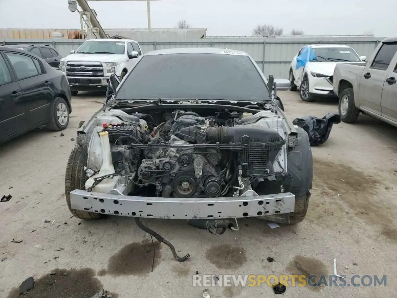 5 Photograph of a damaged car 2C3CDXGJ9KH668049 DODGE CHARGER 2019
