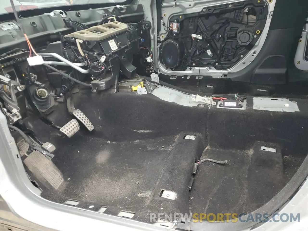 7 Photograph of a damaged car 2C3CDXGJ9KH668049 DODGE CHARGER 2019