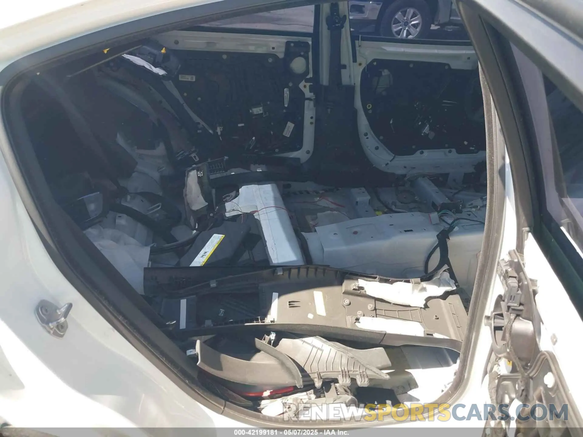8 Фотография поврежденного автомобиля 2C3CDXGJ9KH742747 DODGE CHARGER 2019