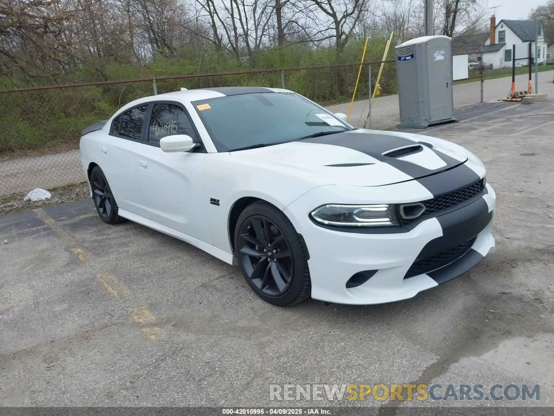 1 Photograph of a damaged car 2C3CDXGJXKH635612 DODGE CHARGER 2019