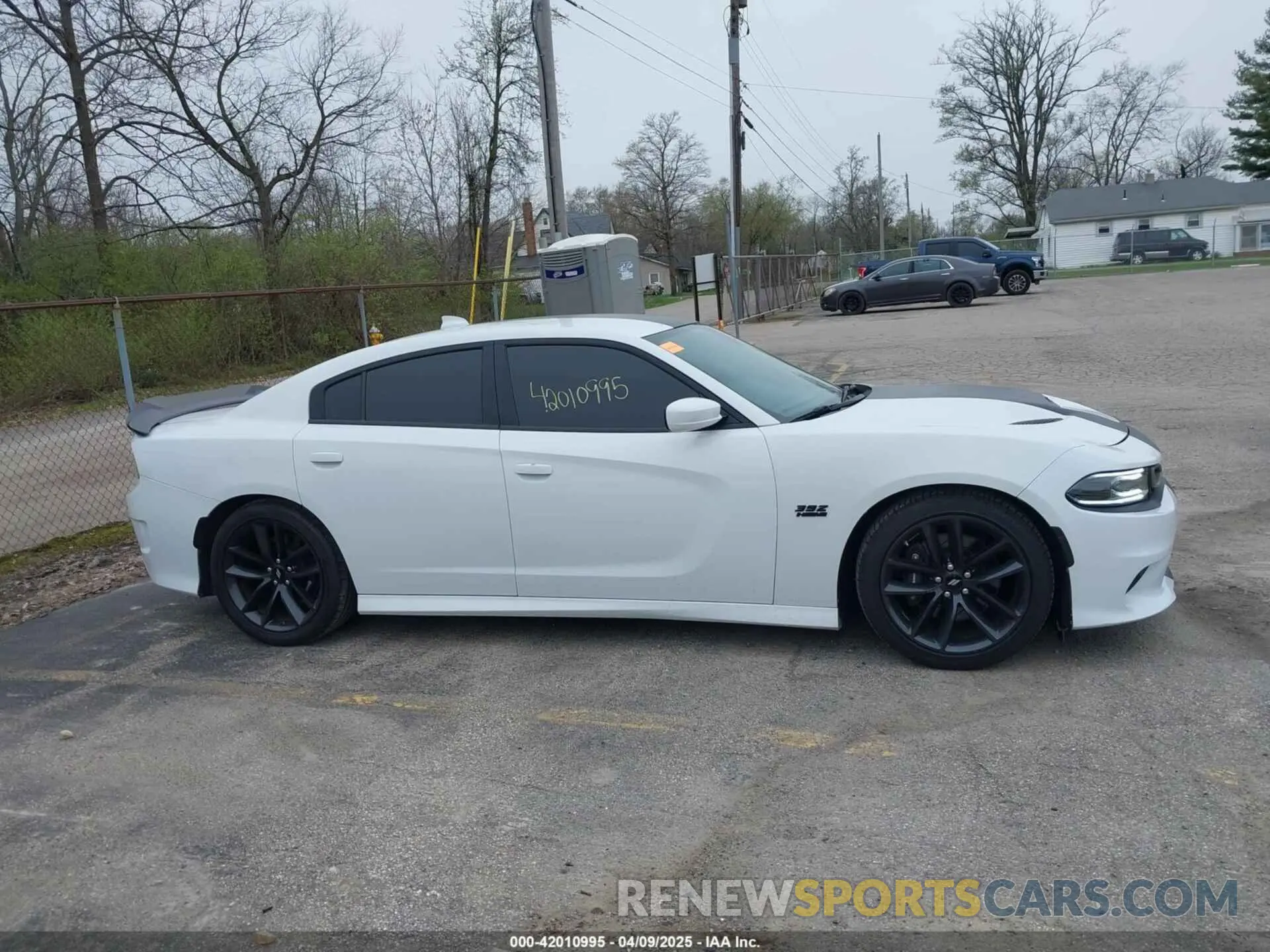13 Photograph of a damaged car 2C3CDXGJXKH635612 DODGE CHARGER 2019