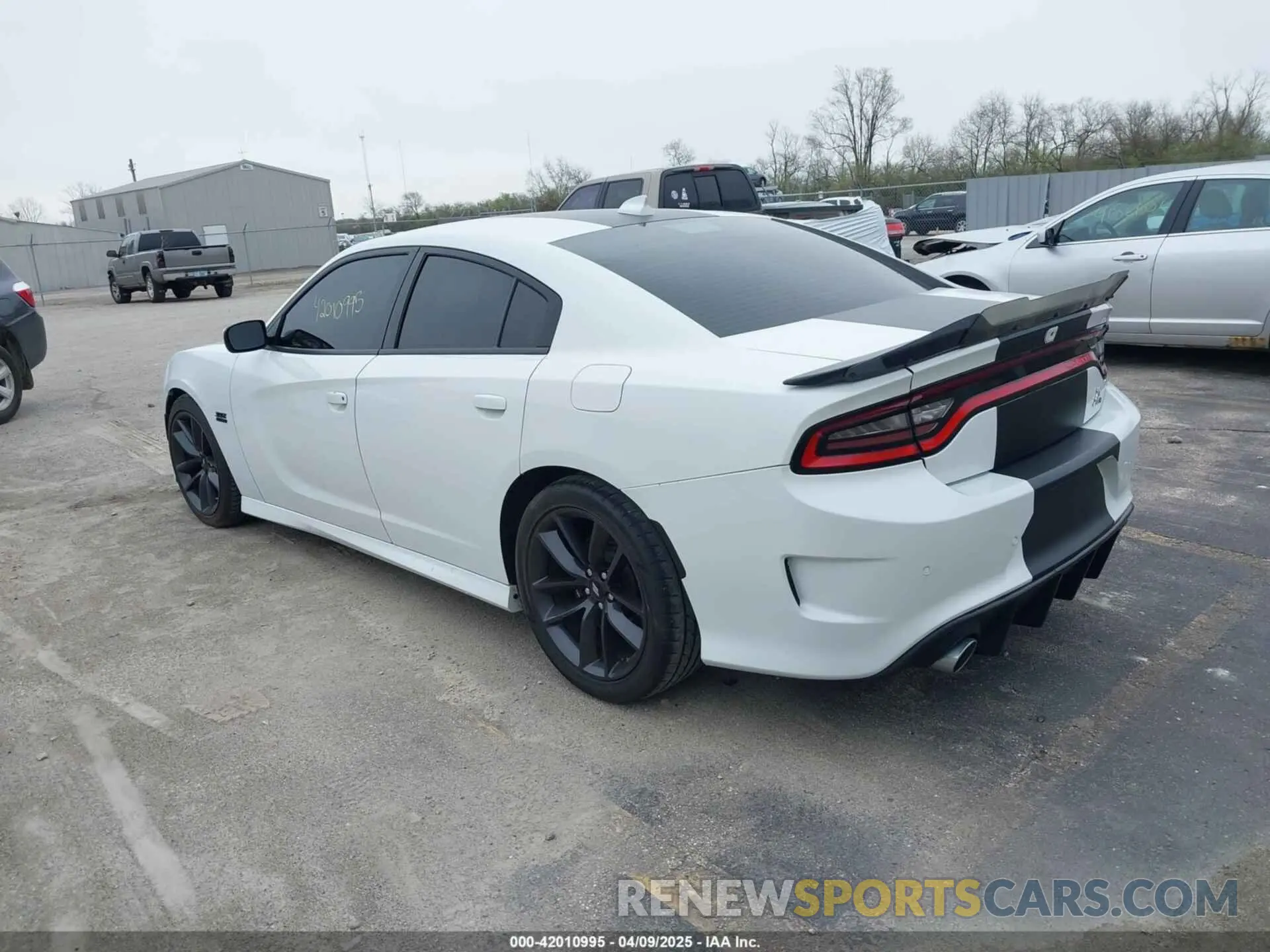 3 Photograph of a damaged car 2C3CDXGJXKH635612 DODGE CHARGER 2019