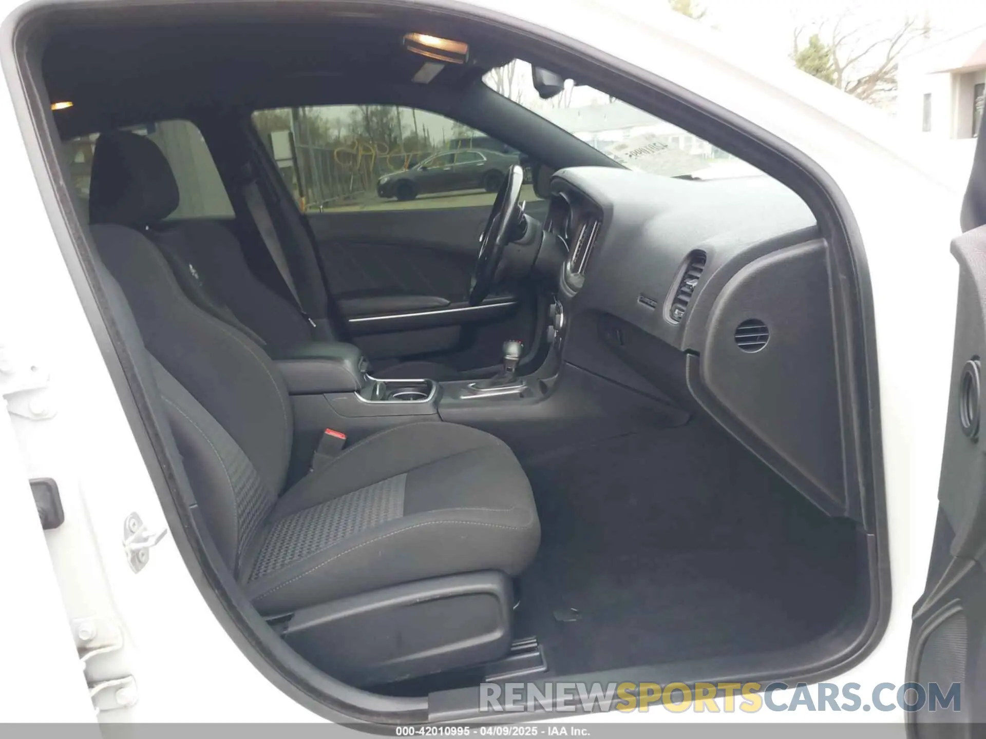 5 Photograph of a damaged car 2C3CDXGJXKH635612 DODGE CHARGER 2019