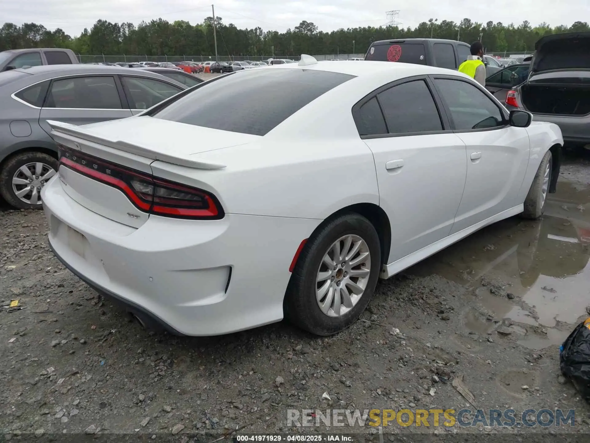 4 Фотография поврежденного автомобиля 2C3CDXHG0KH512582 DODGE CHARGER 2019