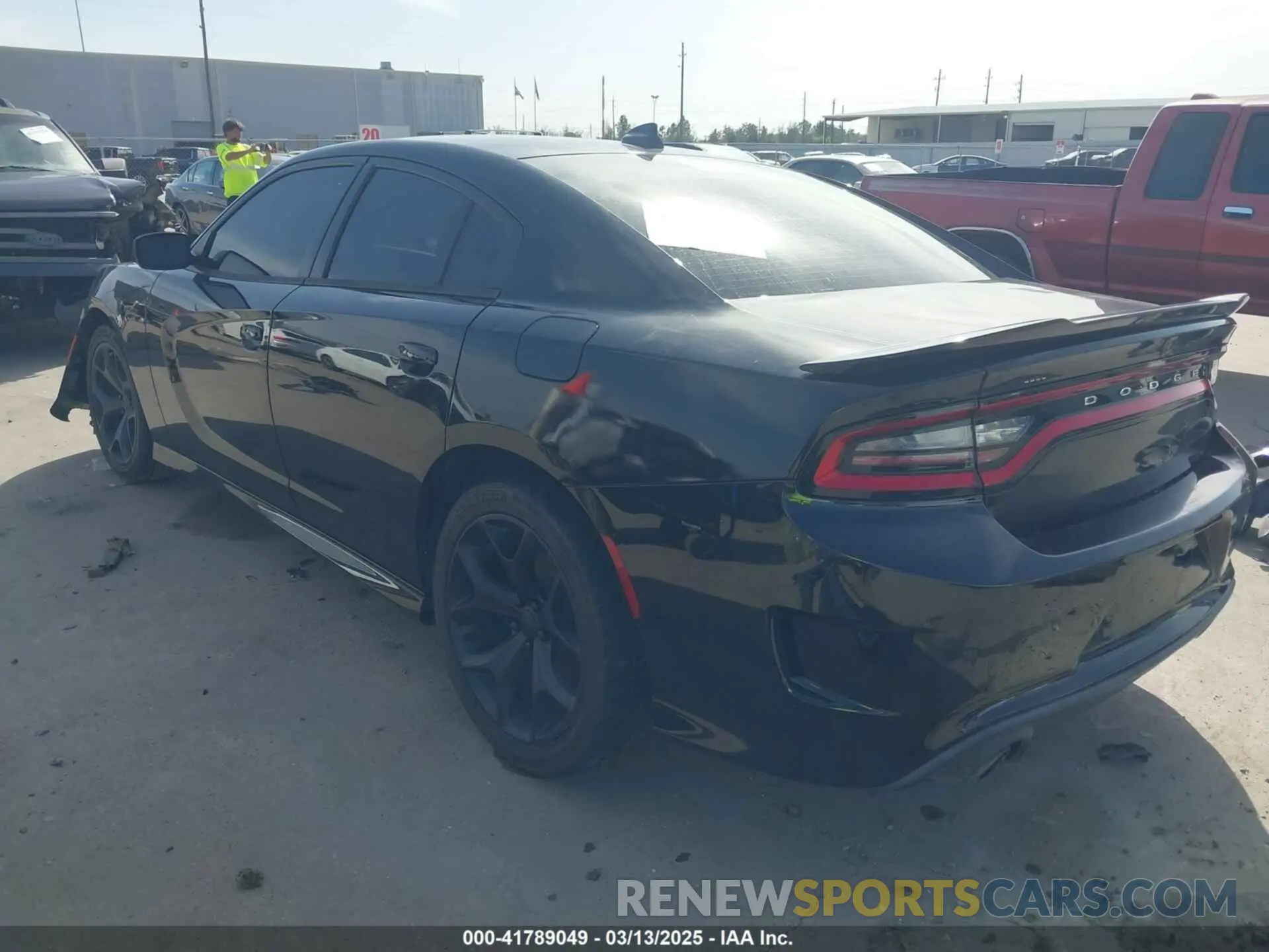 3 Фотография поврежденного автомобиля 2C3CDXHG0KH589064 DODGE CHARGER 2019