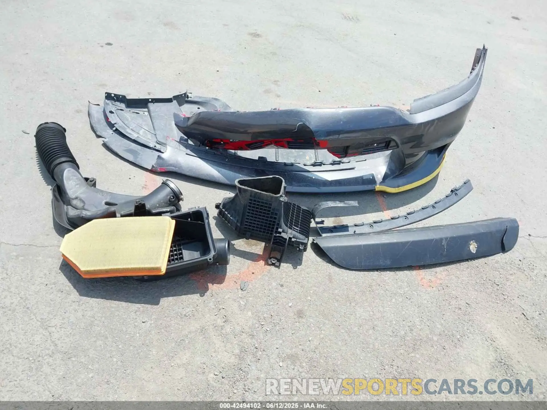 12 Photograph of a damaged car 2C3CDXHG1KH506970 DODGE CHARGER 2019
