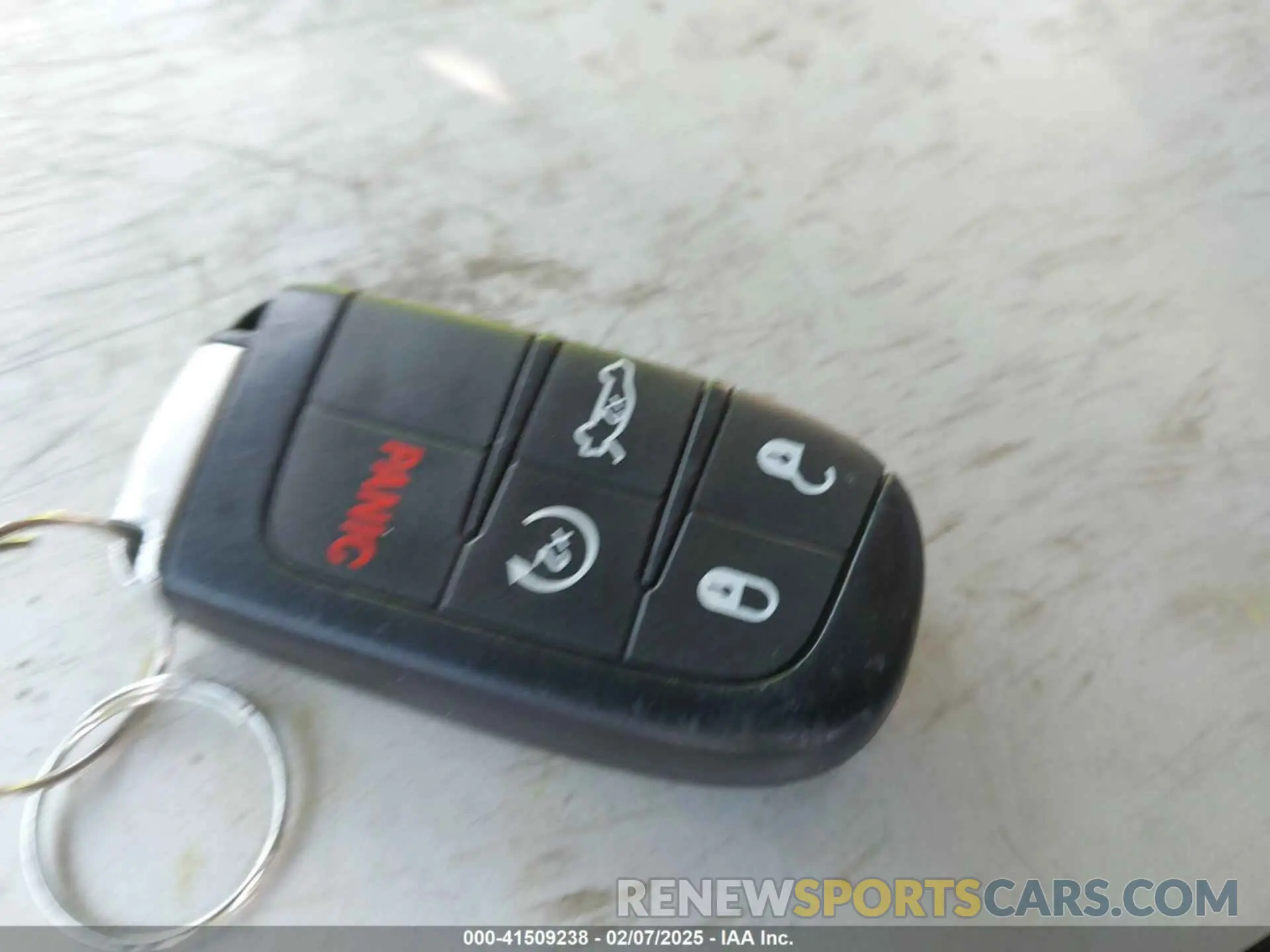 11 Фотография поврежденного автомобиля 2C3CDXHG1KH565596 DODGE CHARGER 2019