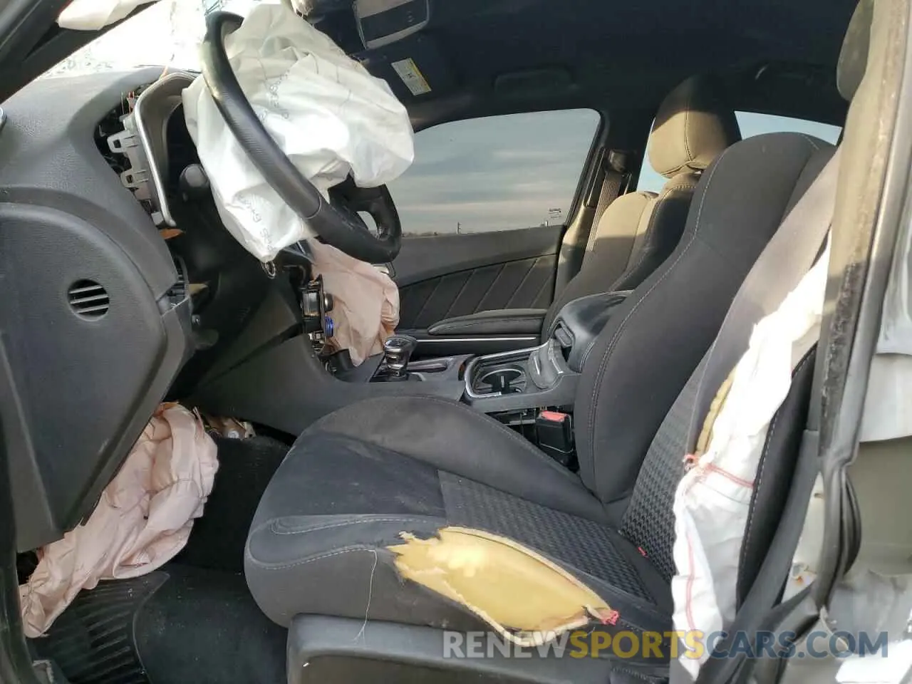 7 Фотография поврежденного автомобиля 2C3CDXHG1KH630530 DODGE CHARGER 2019