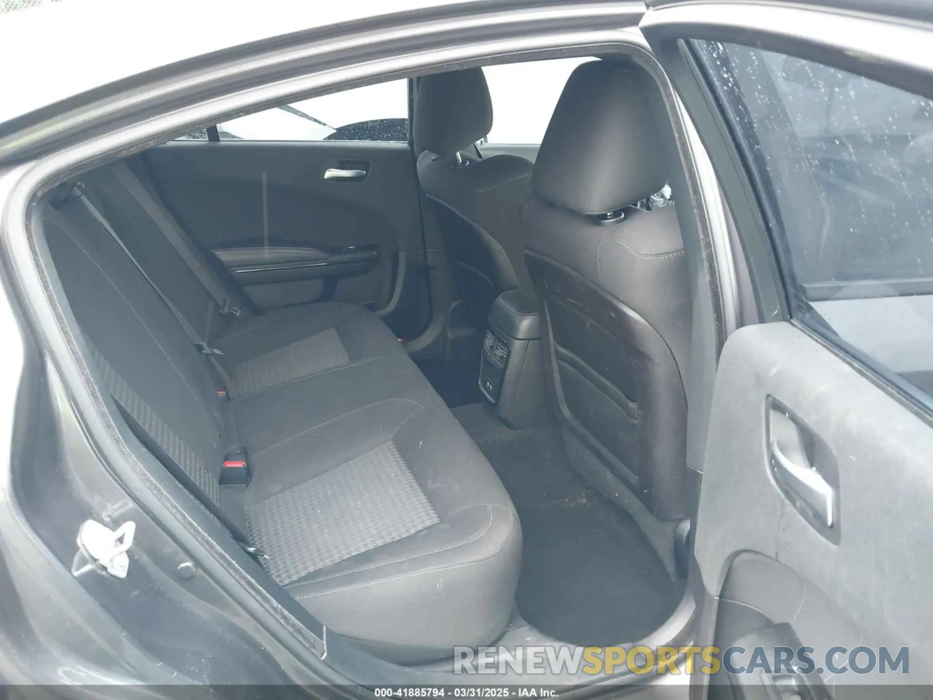 8 Photograph of a damaged car 2C3CDXHG1KH714119 DODGE CHARGER 2019