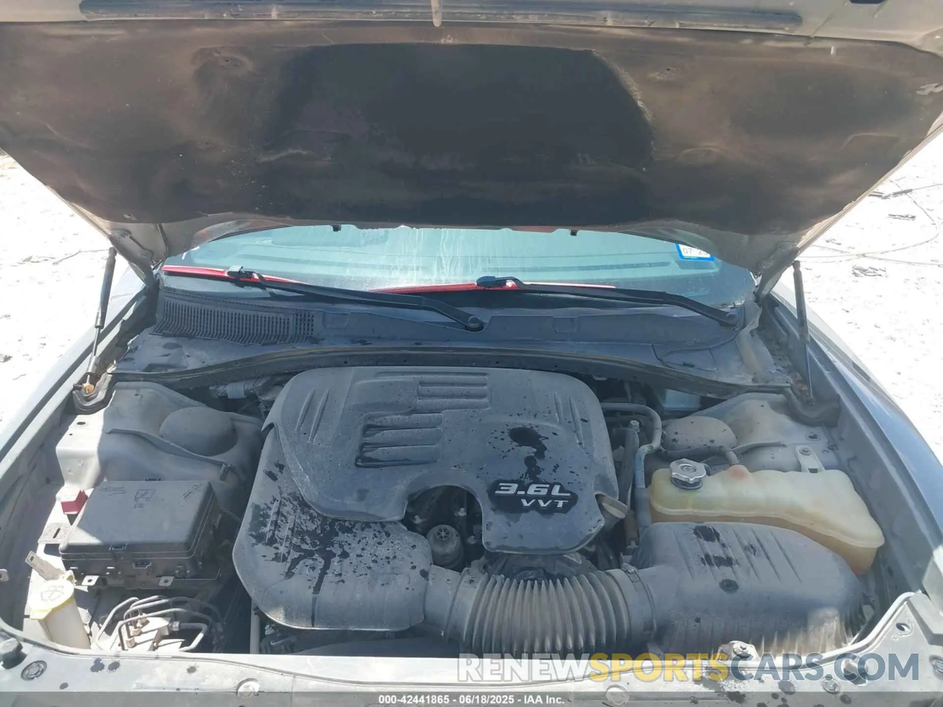 10 Photograph of a damaged car 2C3CDXHG2KH631914 DODGE CHARGER 2019