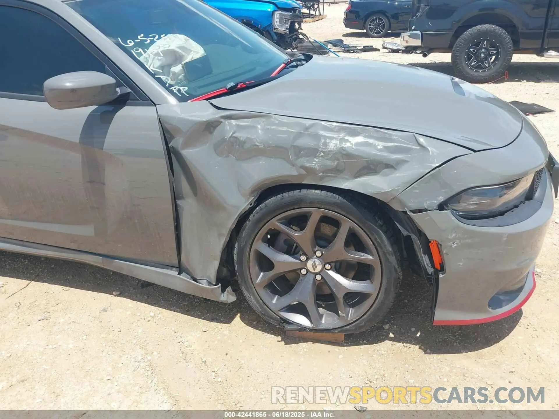 17 Photograph of a damaged car 2C3CDXHG2KH631914 DODGE CHARGER 2019