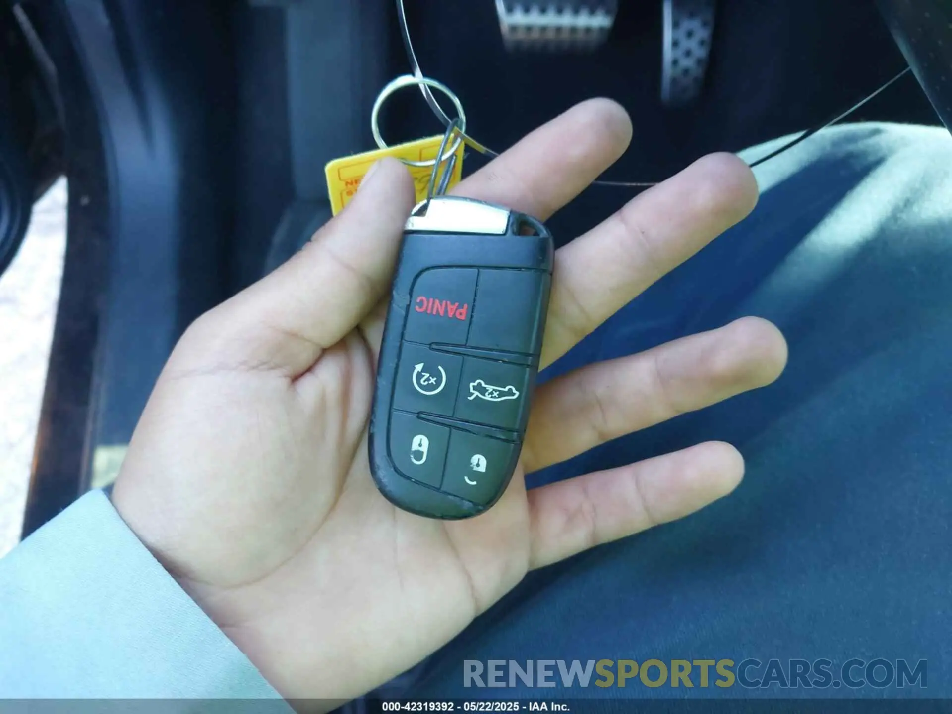 11 Photograph of a damaged car 2C3CDXHG3KH526489 DODGE CHARGER 2019