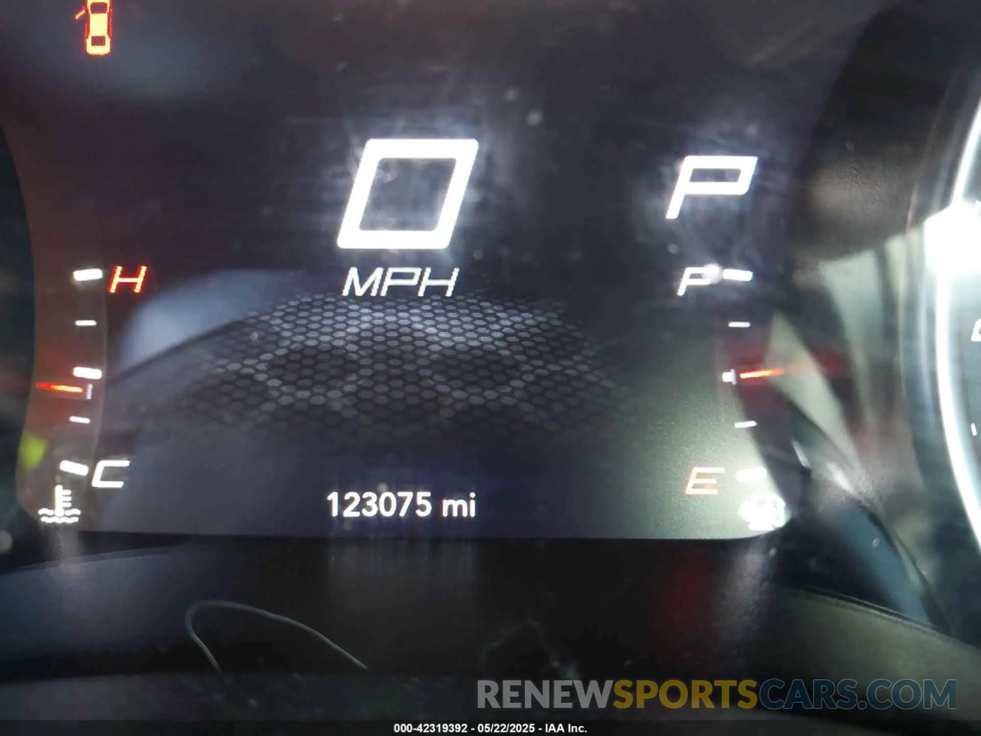 15 Photograph of a damaged car 2C3CDXHG3KH526489 DODGE CHARGER 2019