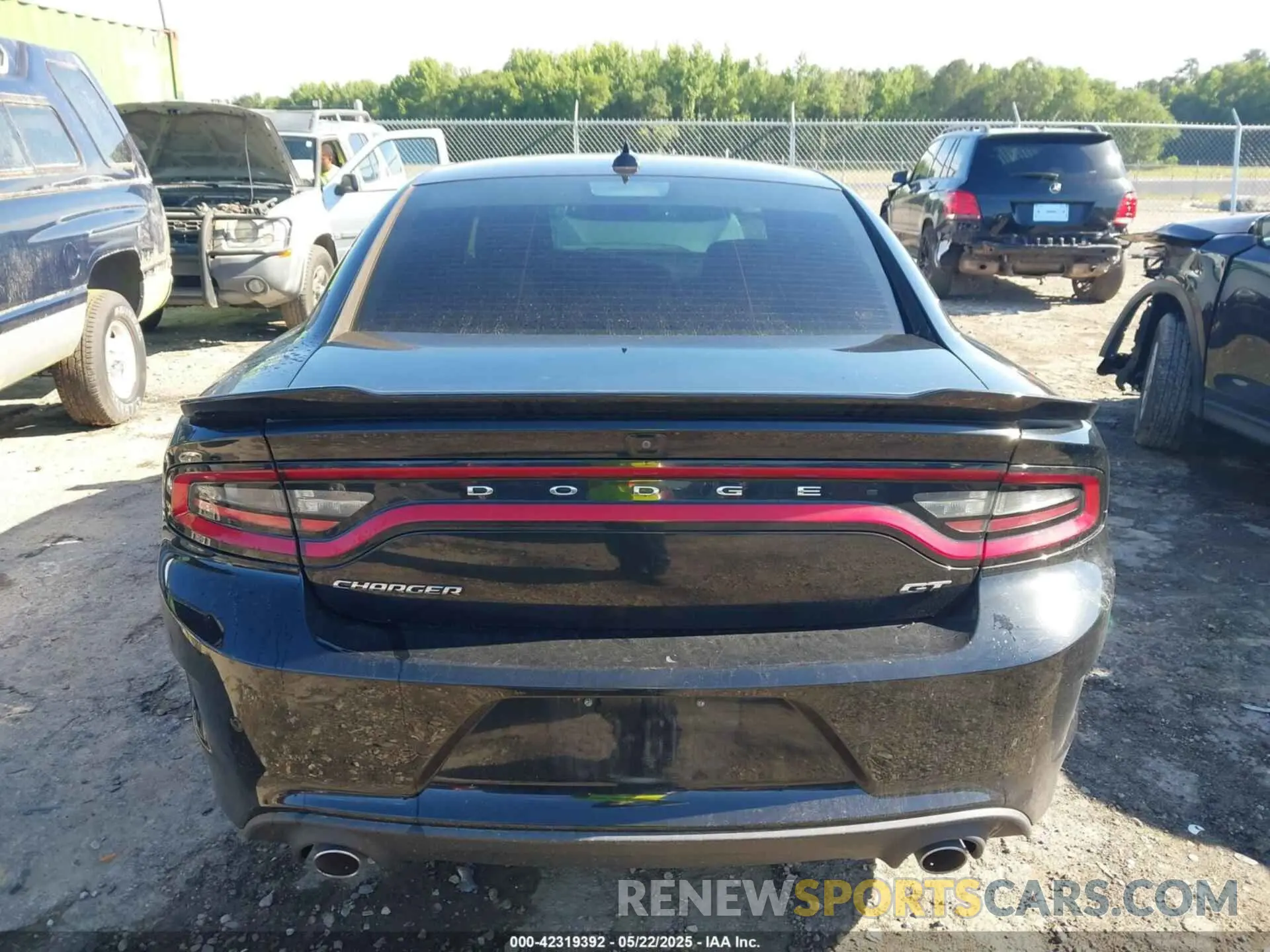 16 Photograph of a damaged car 2C3CDXHG3KH526489 DODGE CHARGER 2019