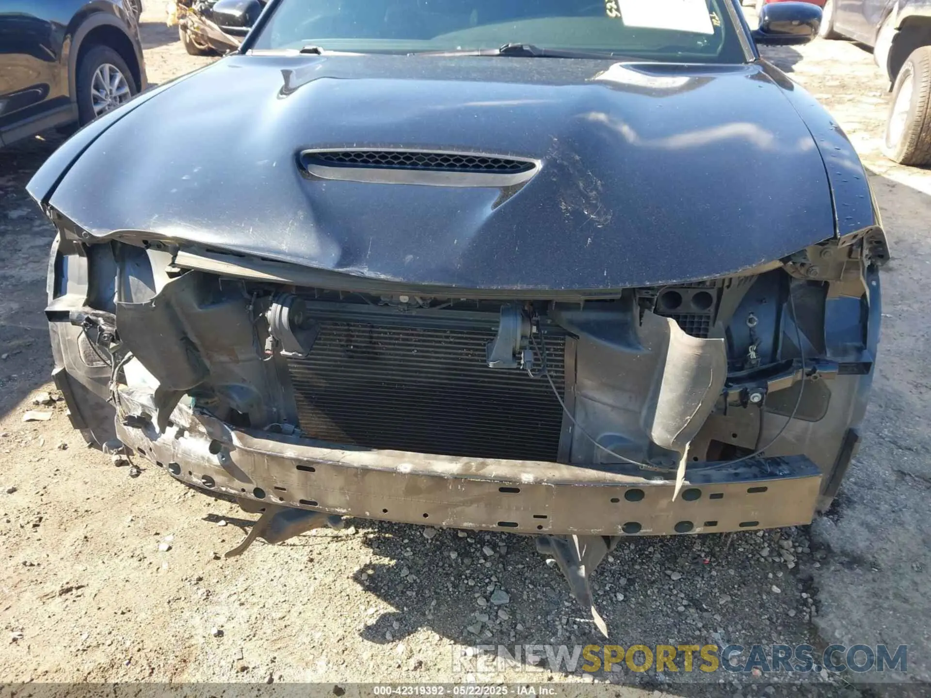 18 Photograph of a damaged car 2C3CDXHG3KH526489 DODGE CHARGER 2019