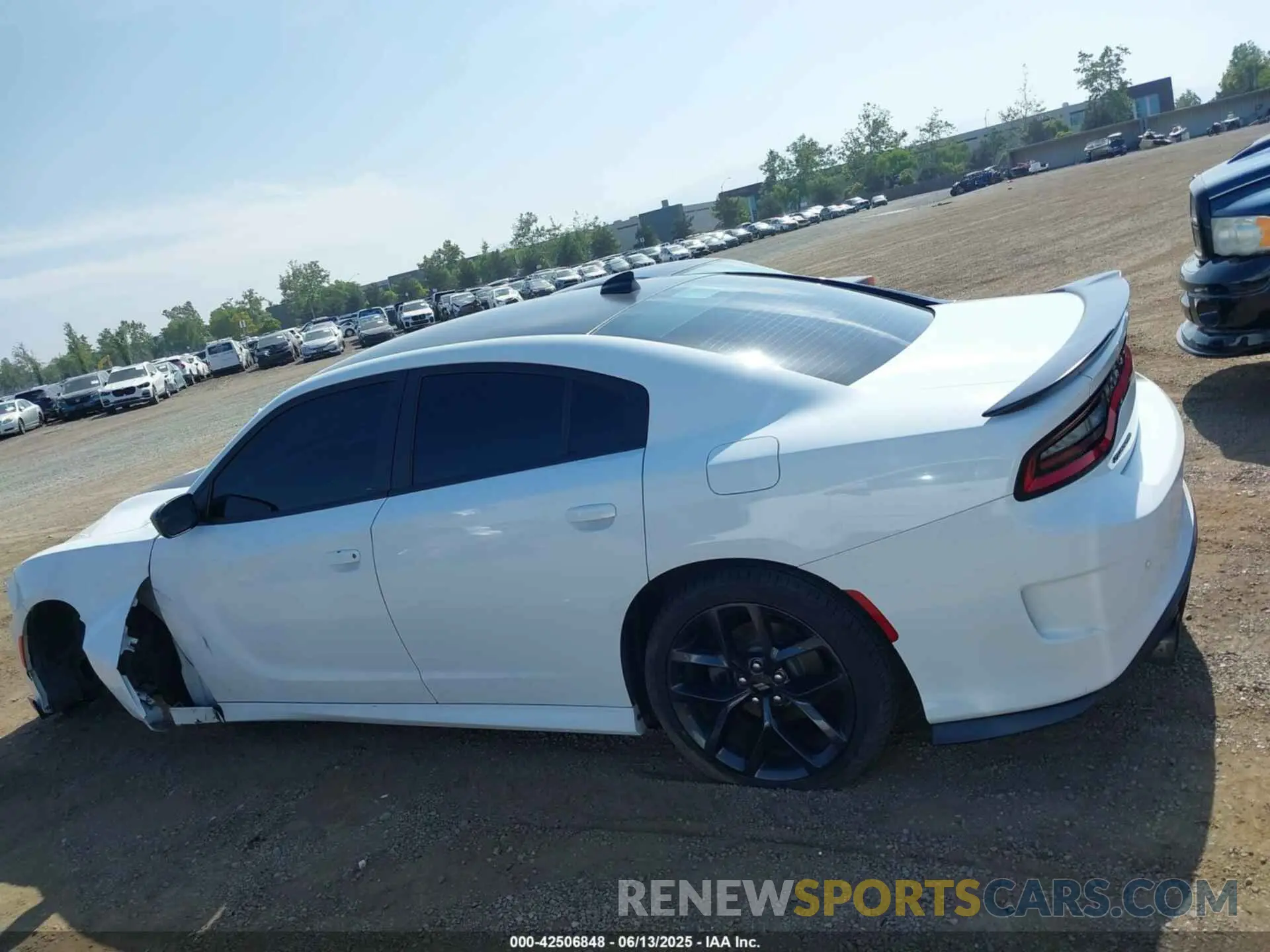 15 Photograph of a damaged car 2C3CDXHG3KH676313 DODGE CHARGER 2019