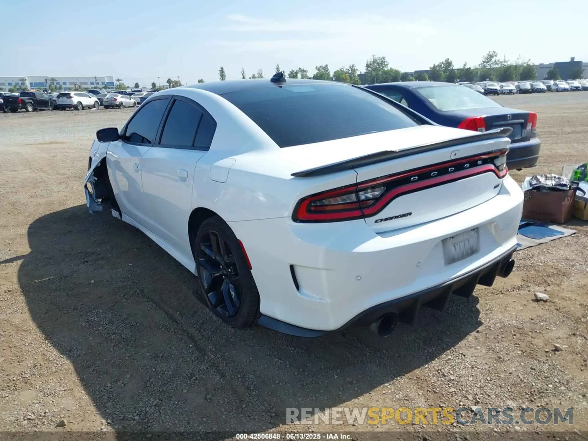 3 Photograph of a damaged car 2C3CDXHG3KH676313 DODGE CHARGER 2019