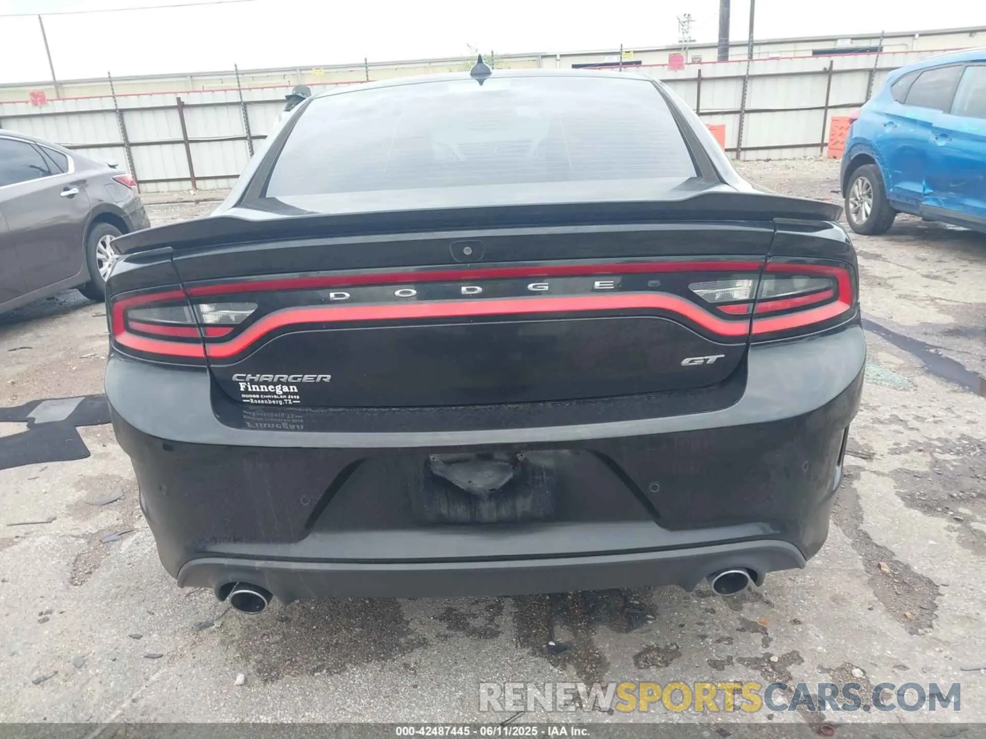 17 Photograph of a damaged car 2C3CDXHG3KH749261 DODGE CHARGER 2019